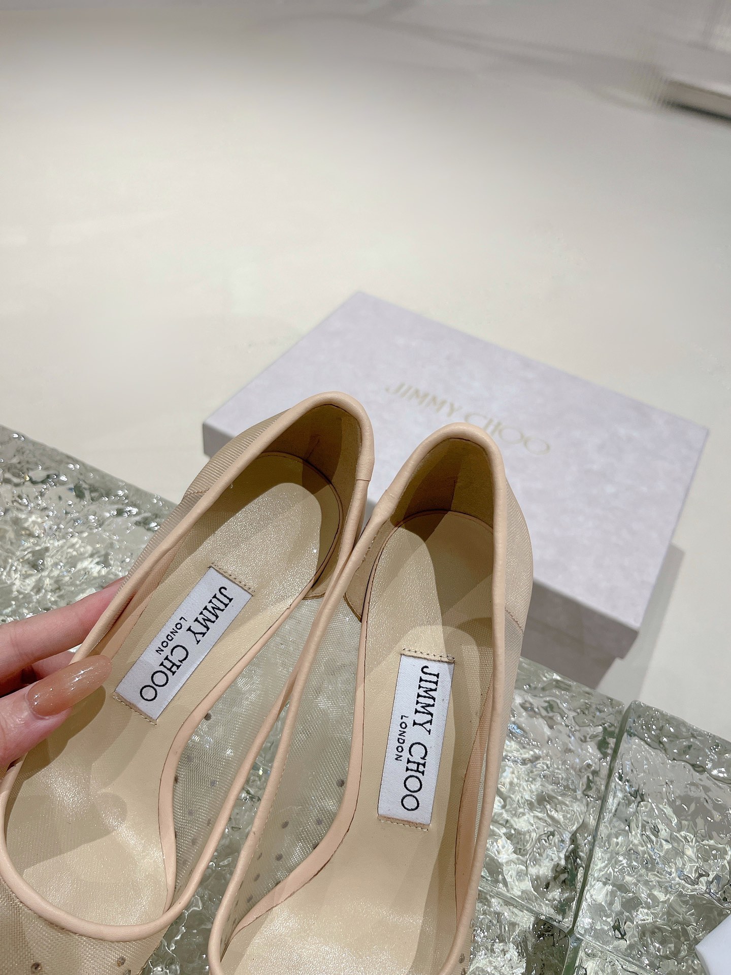 ⬆️23983-jimmy choo-805 gallery