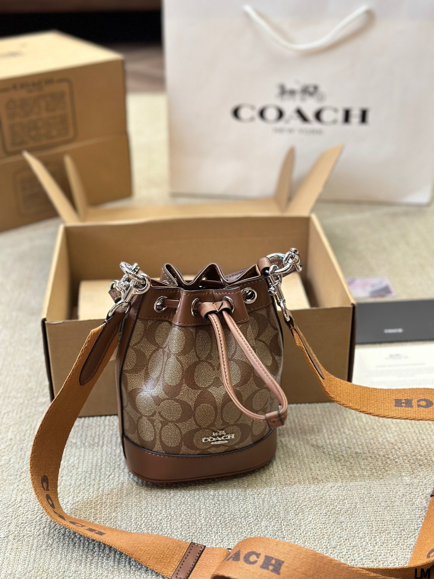 ⬆️23985-COACH-435 gallery