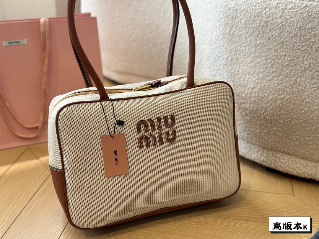 😀23993-miumiu-578 gallery