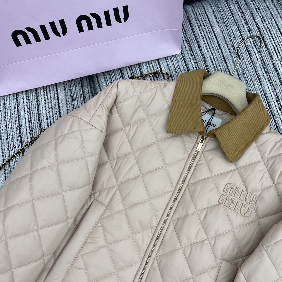 ⬆️24016-miumiu-580 gallery