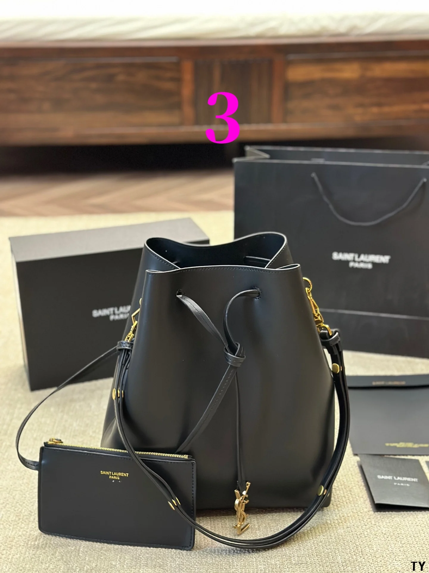 ⬆️24947-YSL-449 gallery