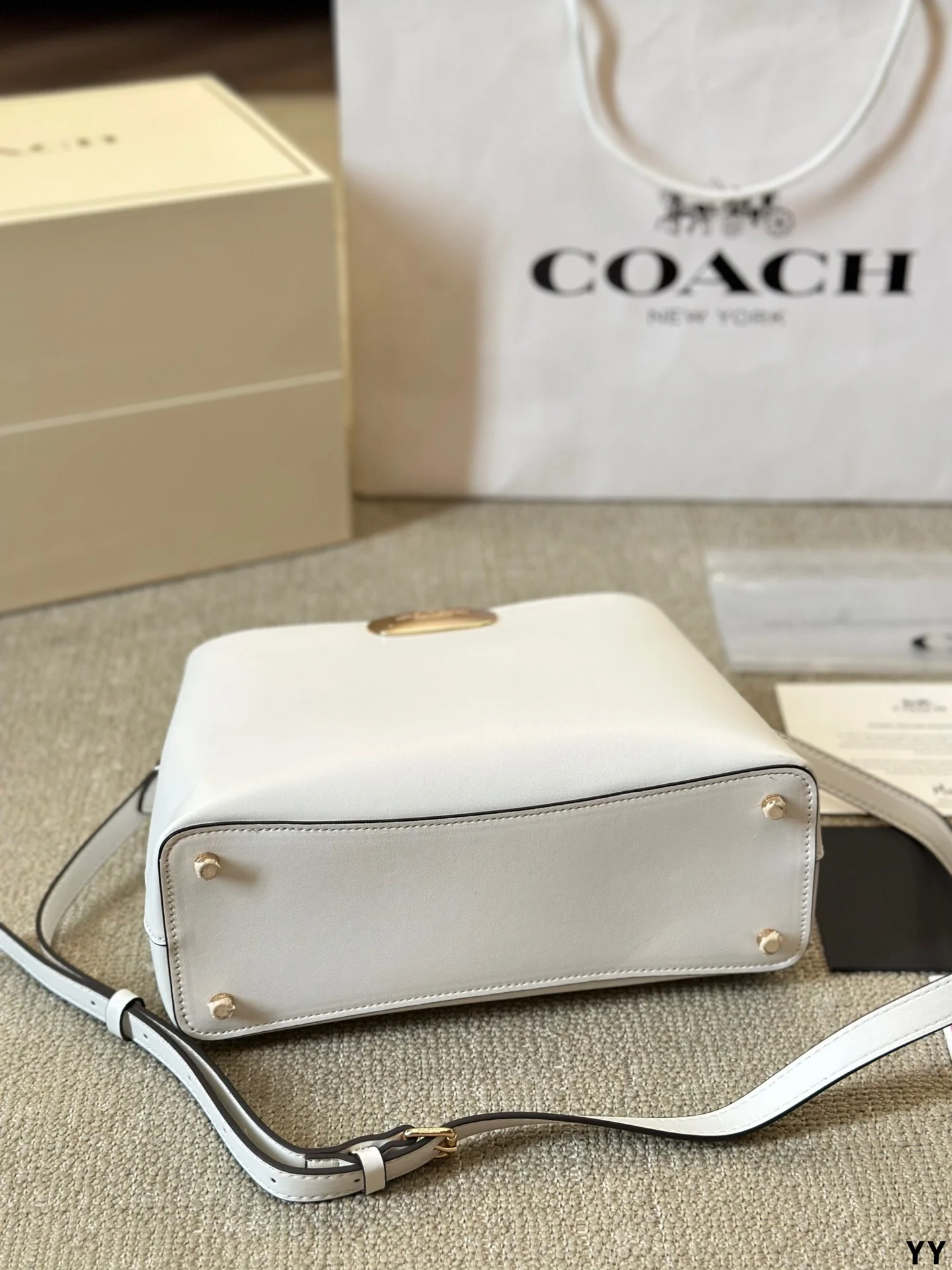 ⬆️24983-COACH-535 gallery