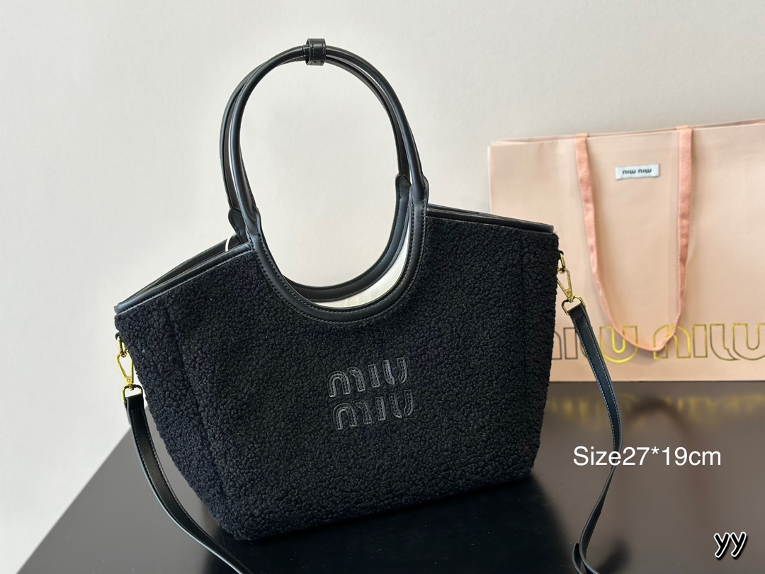 😀25000-miumiu-460 gallery