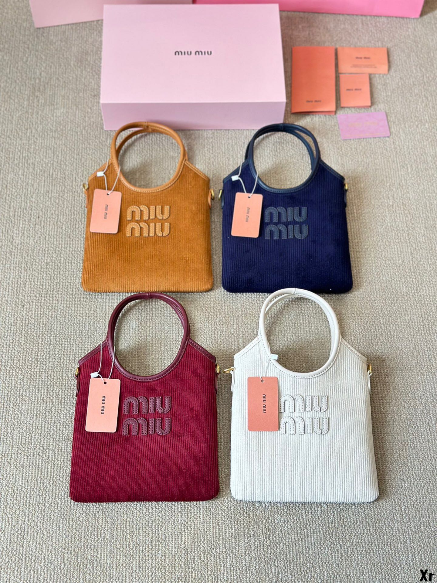 😀25040-miumiu-399 gallery