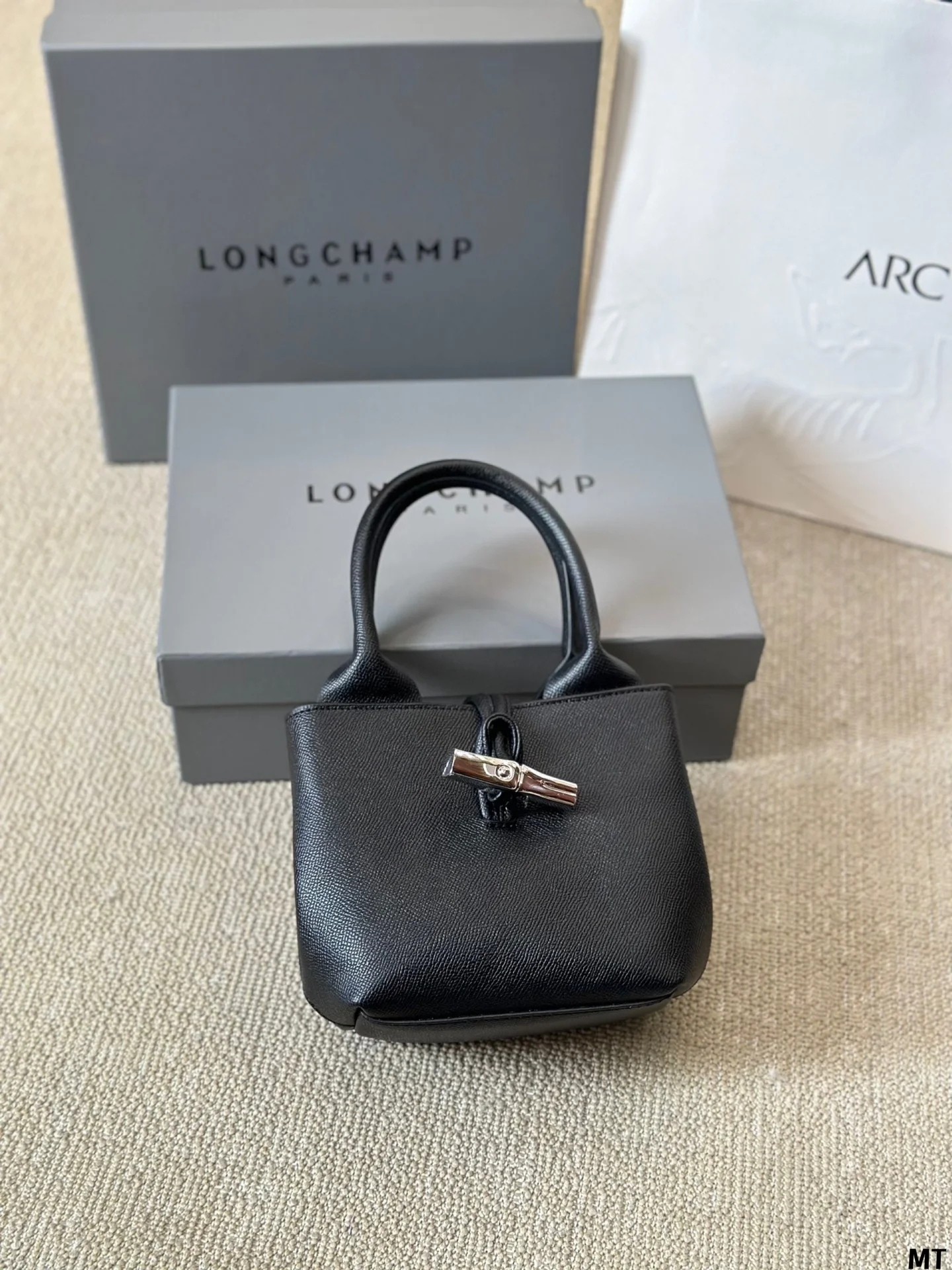 ⬆️25044-Longchamp-448 gallery