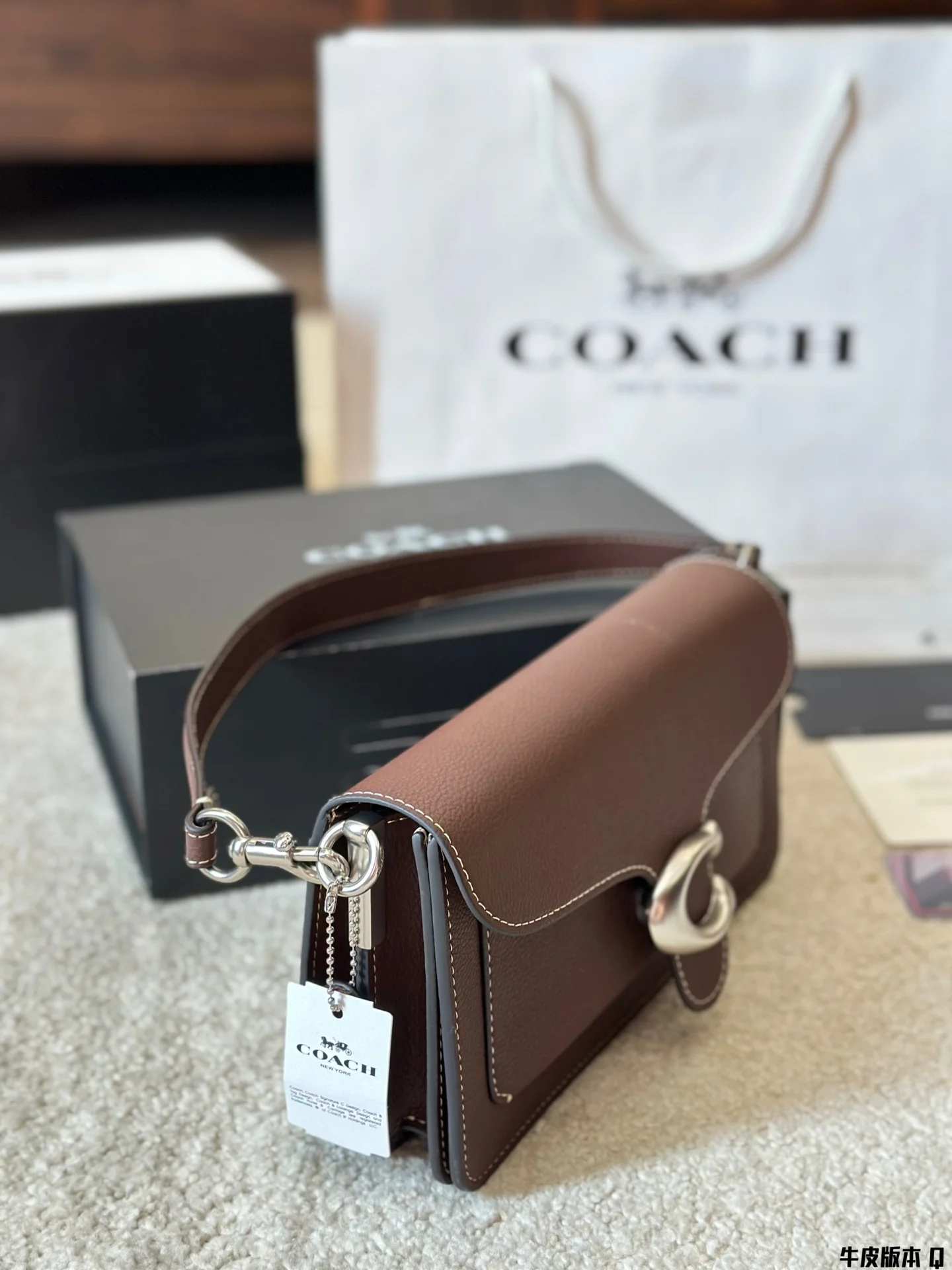 ⬆️25088-COACH-545 gallery