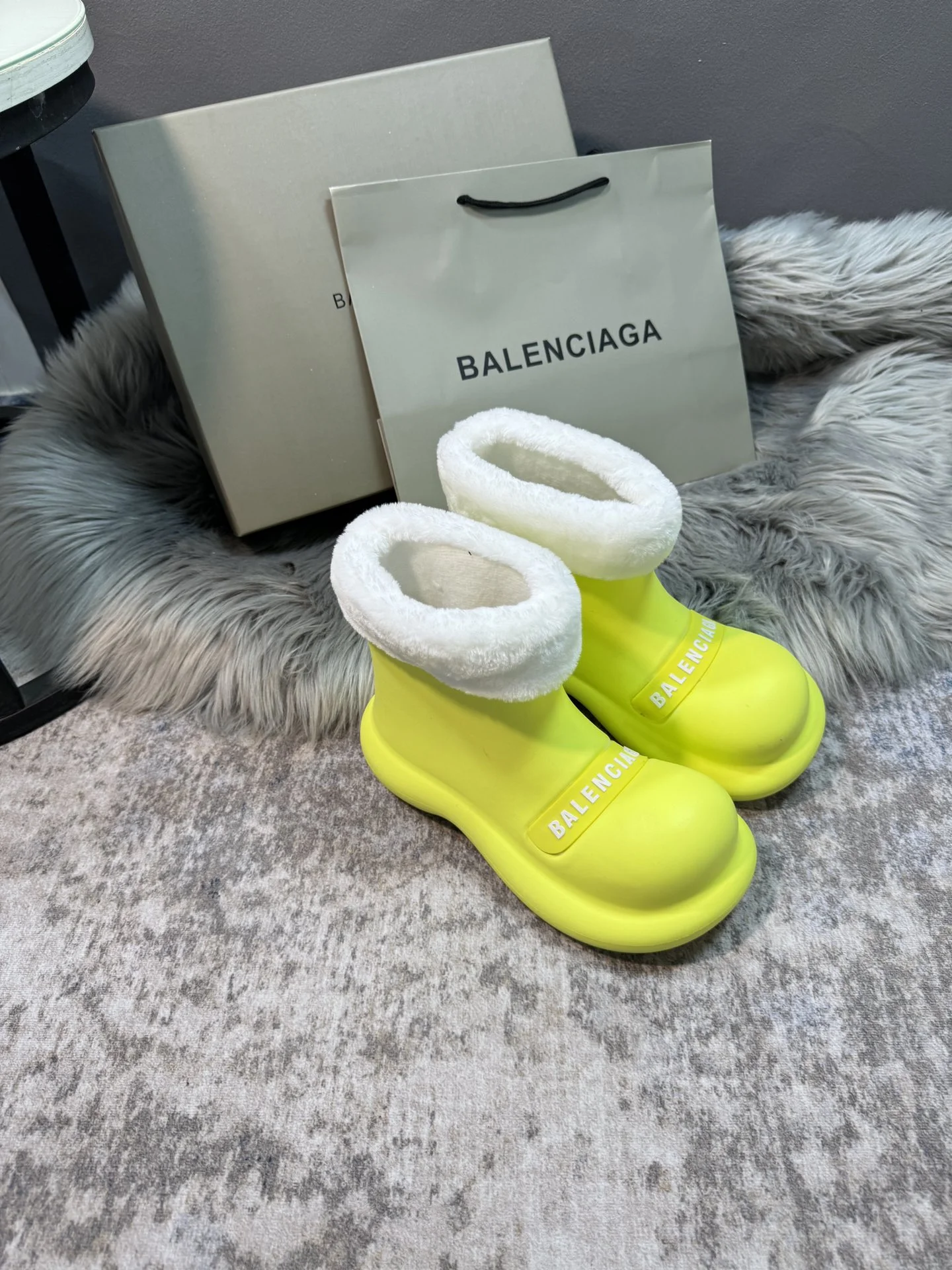 ⬆️25096-Balenciaga-712  发快速 gallery