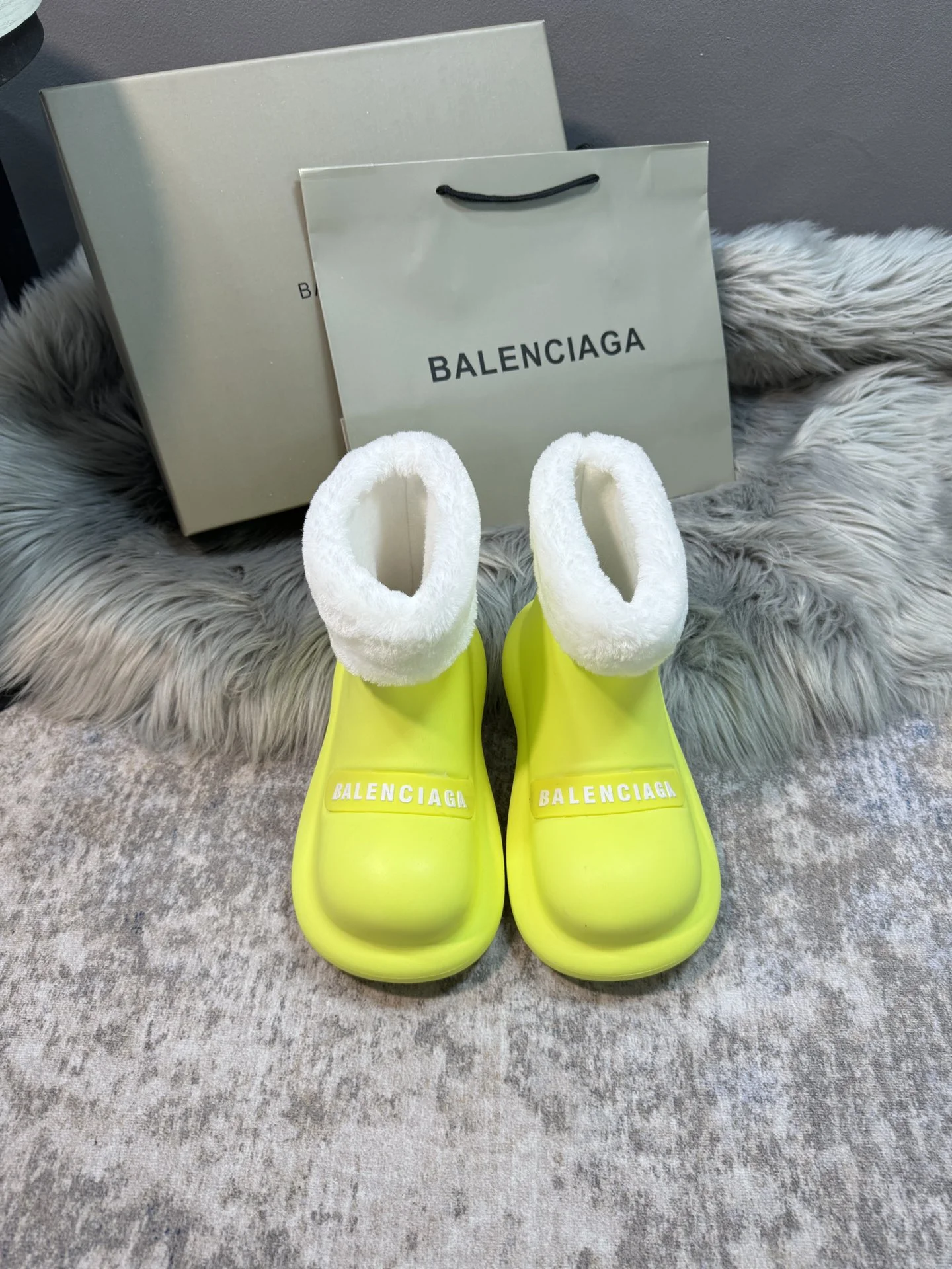 ⬆️25096-Balenciaga-712  发快速 gallery