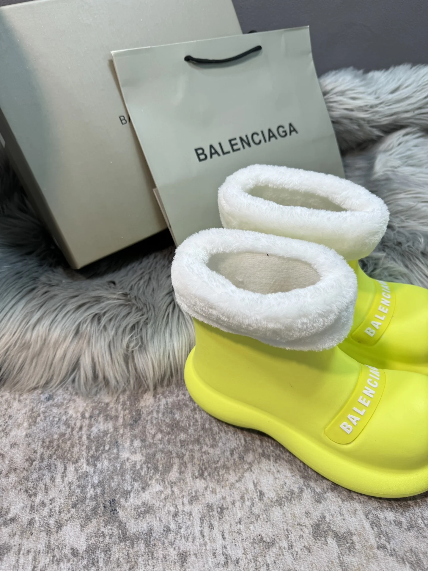 ⬆️25096-Balenciaga-712  发快速 gallery