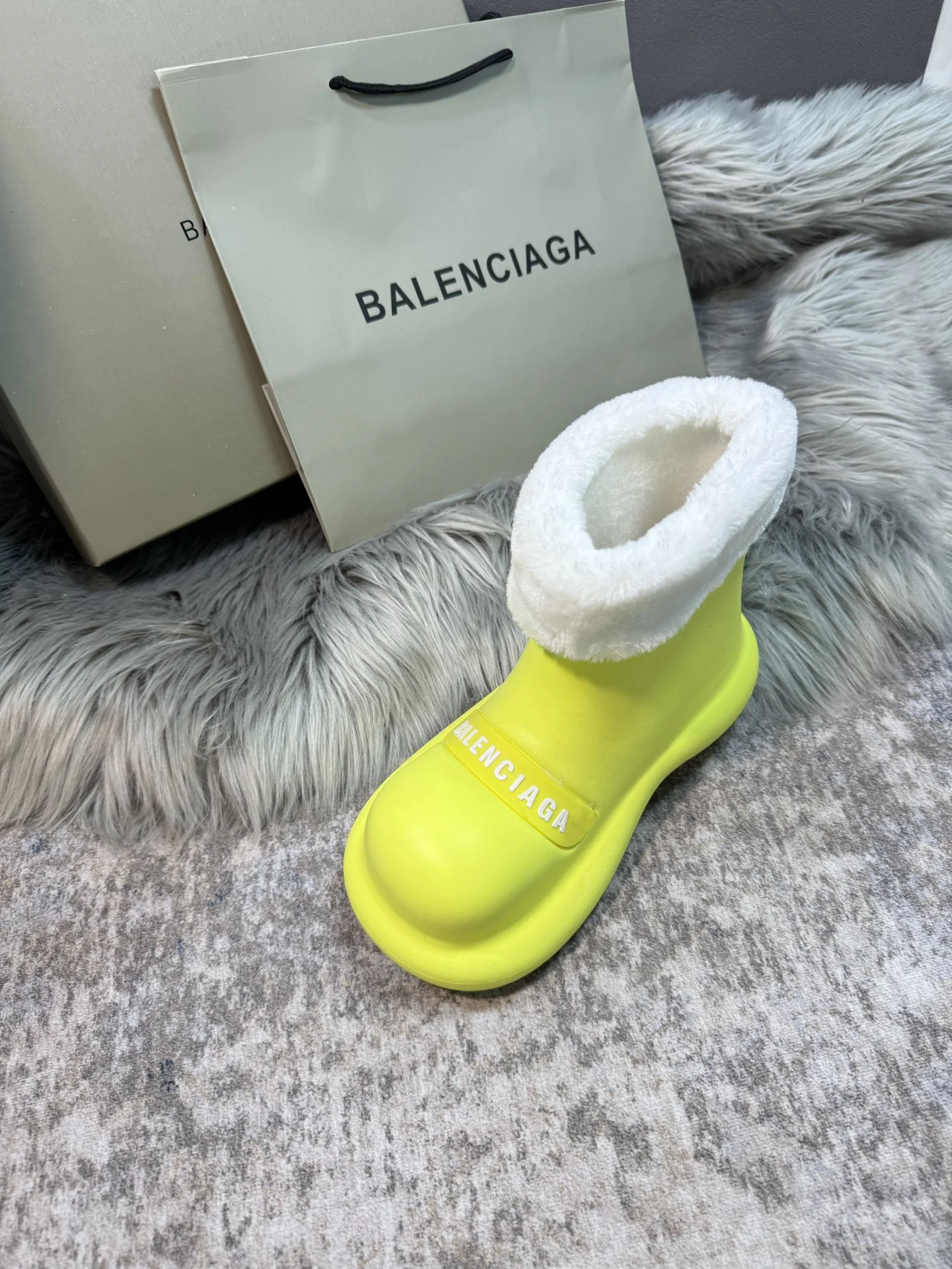 ⬆️25096-Balenciaga-712  发快速 gallery