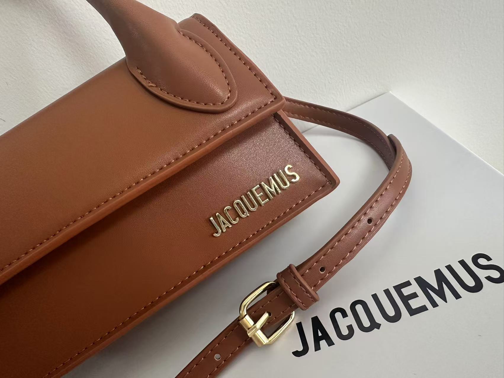 😀25105-Jacquemus-369 gallery