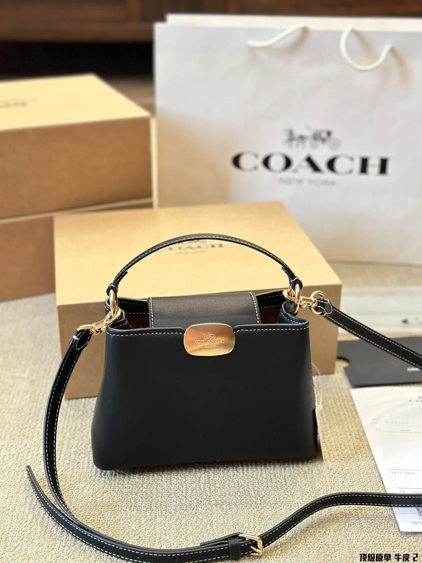 ⬆️25113-COACH-660-500 gallery