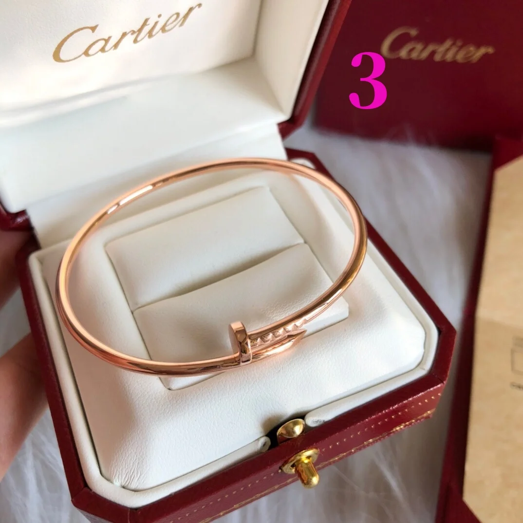 ⬆️25124-Cartier-488 gallery