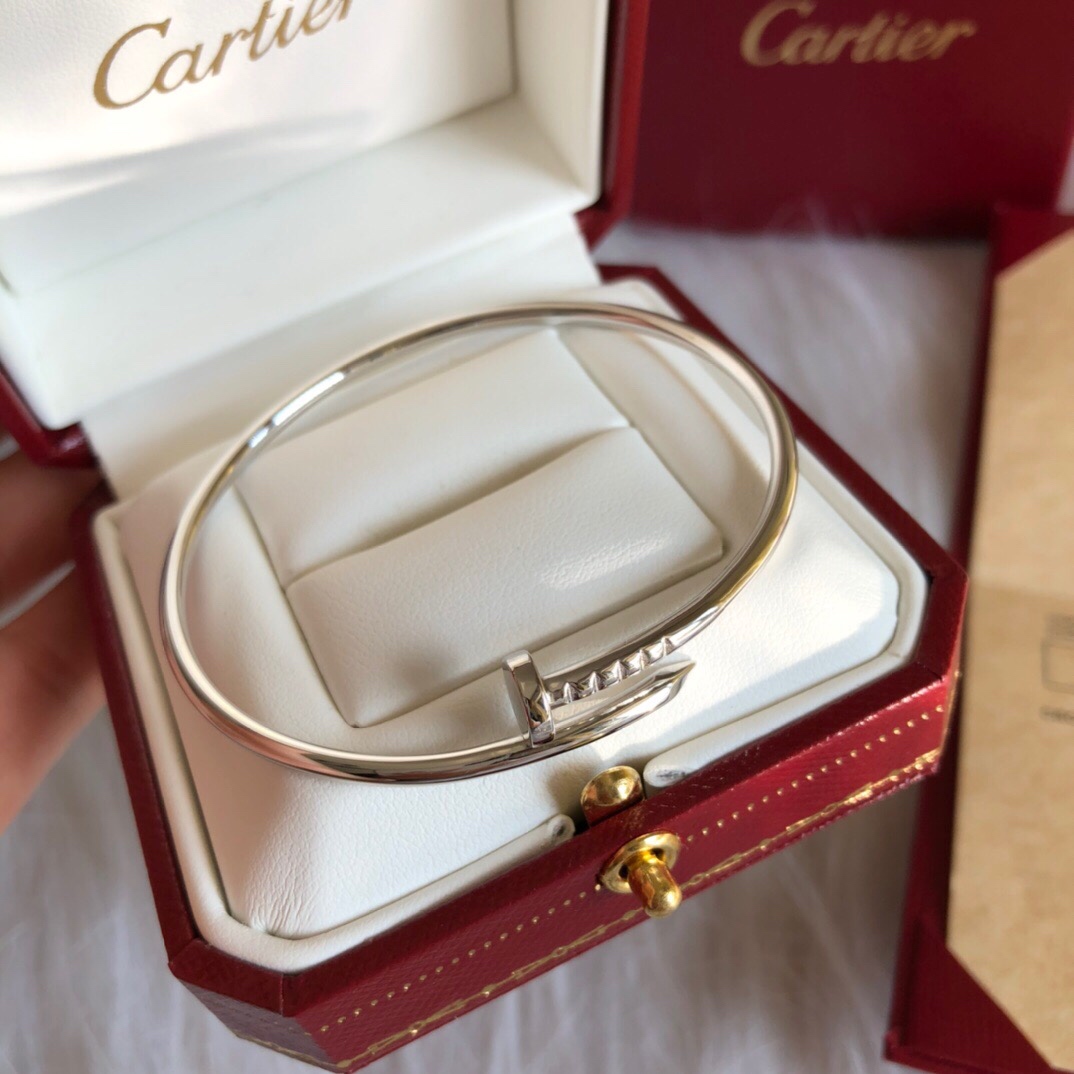 ⬆️25124-Cartier-488 gallery