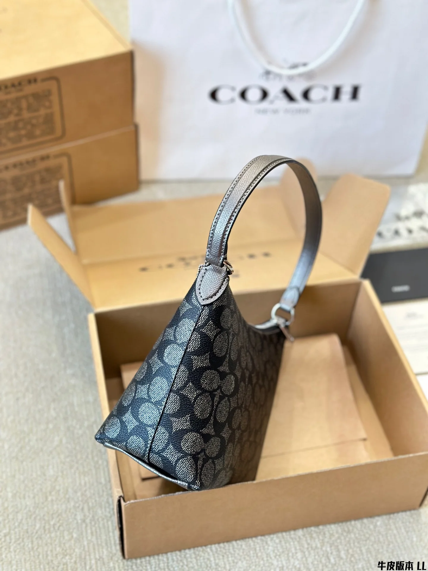 ⬆️25153-COACH-499 gallery