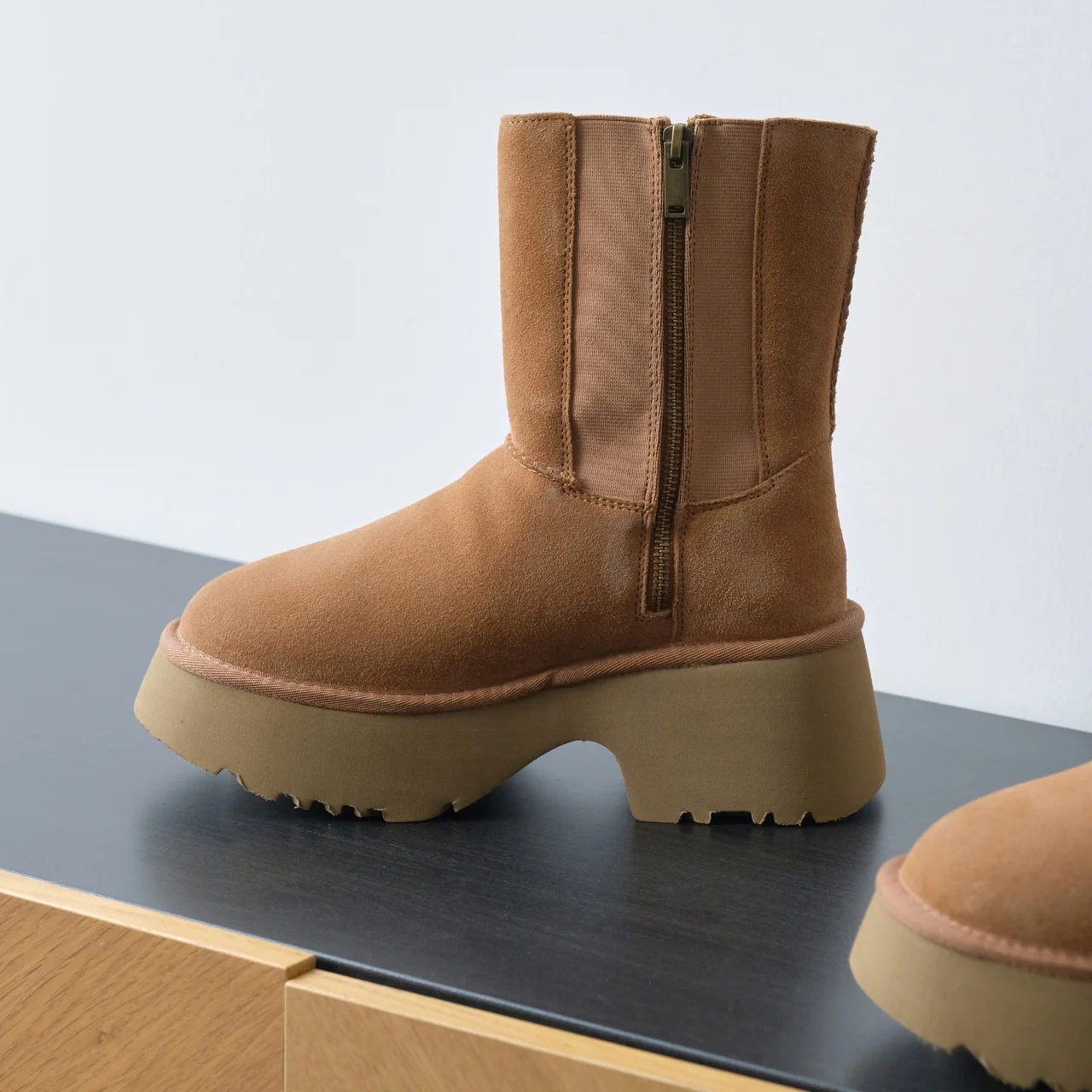 ⬆️25177-UGG-782--845 gallery