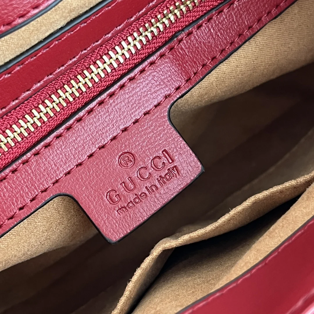 ⬆️25190-Gucci-648 gallery