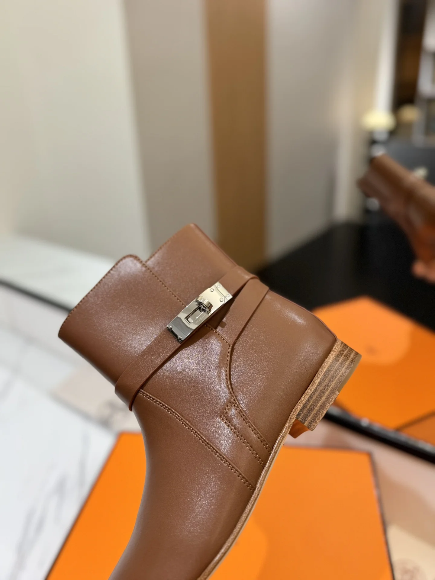 ⬆️25222-Hermès-1250 gallery