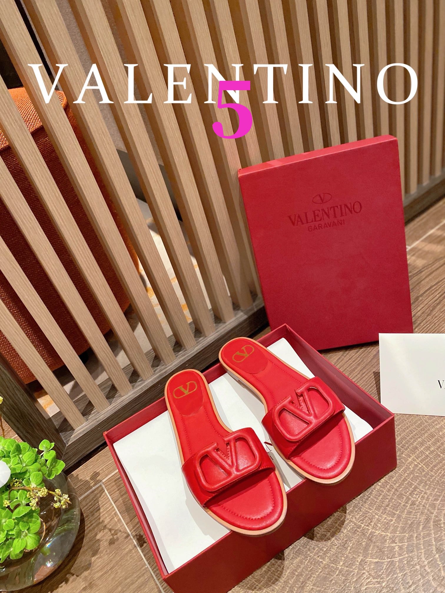 ⬆️25248-Valentino-724 gallery