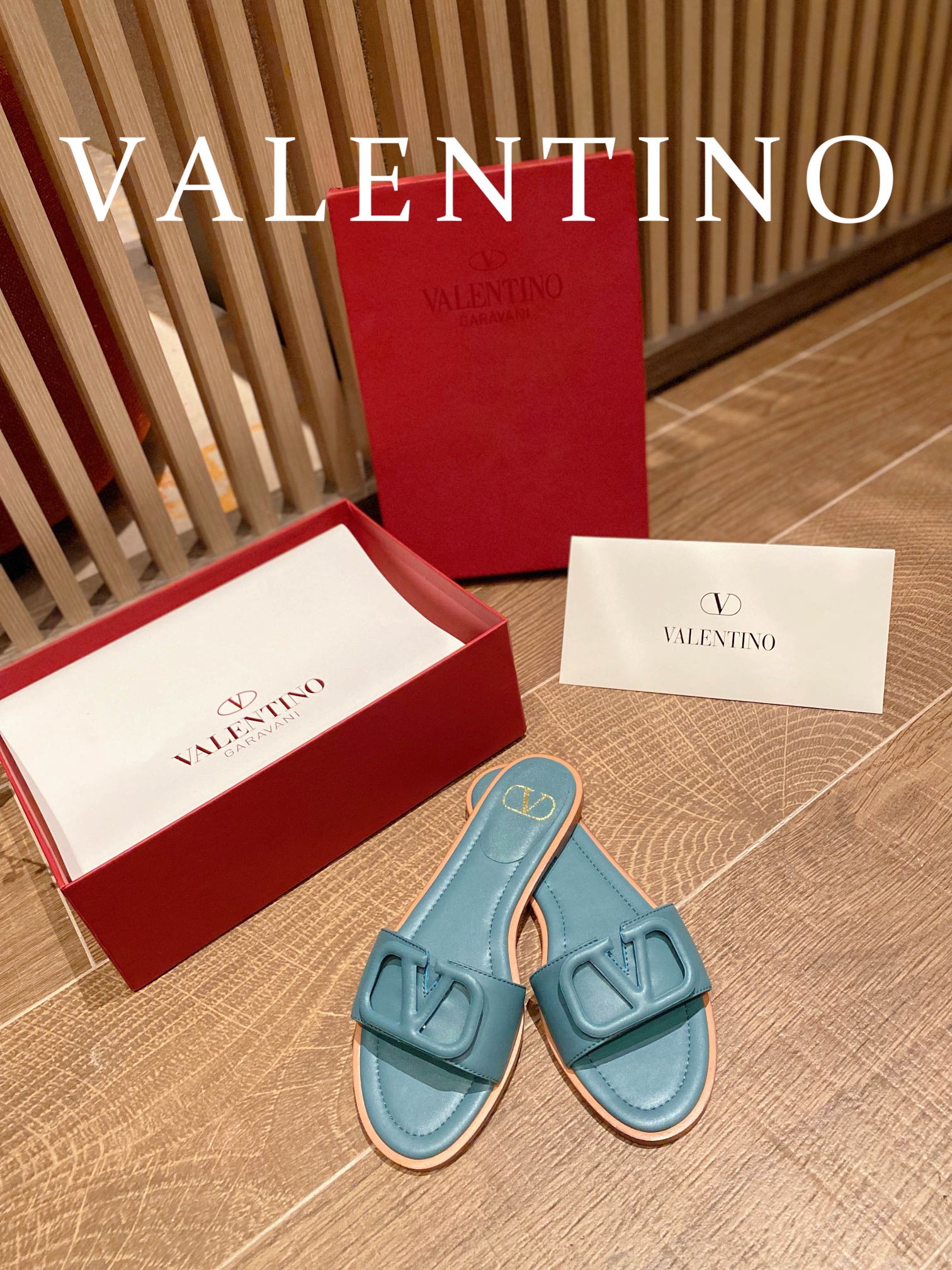 ⬆️25248-Valentino-724 gallery