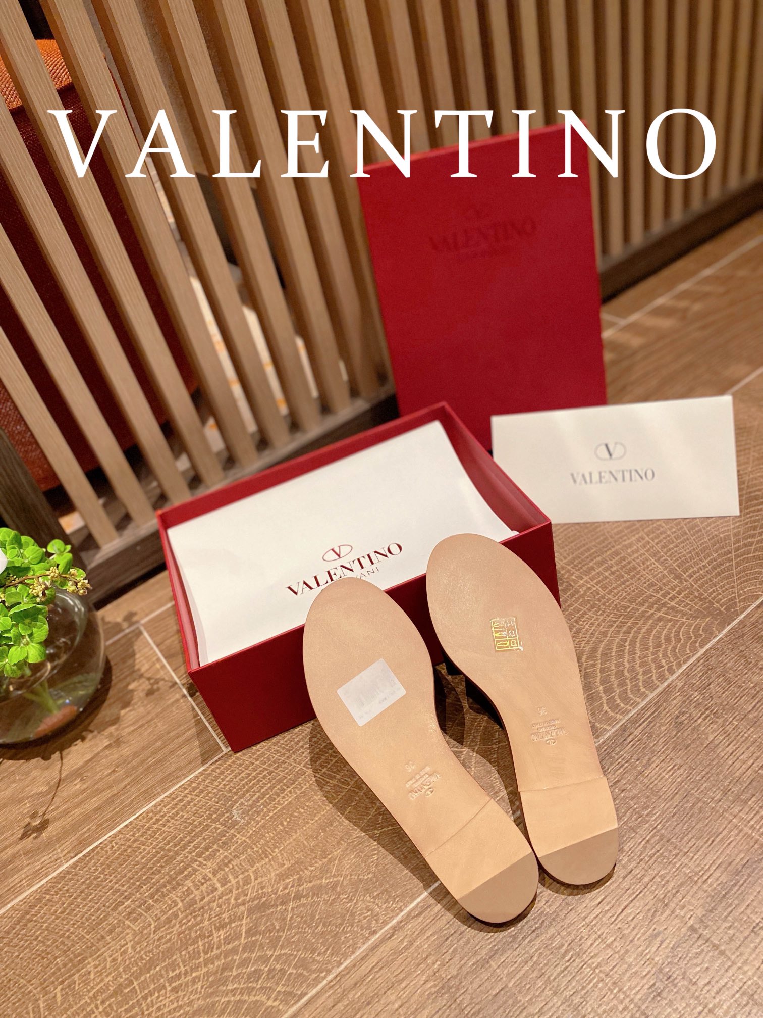 ⬆️25248-Valentino-724 gallery