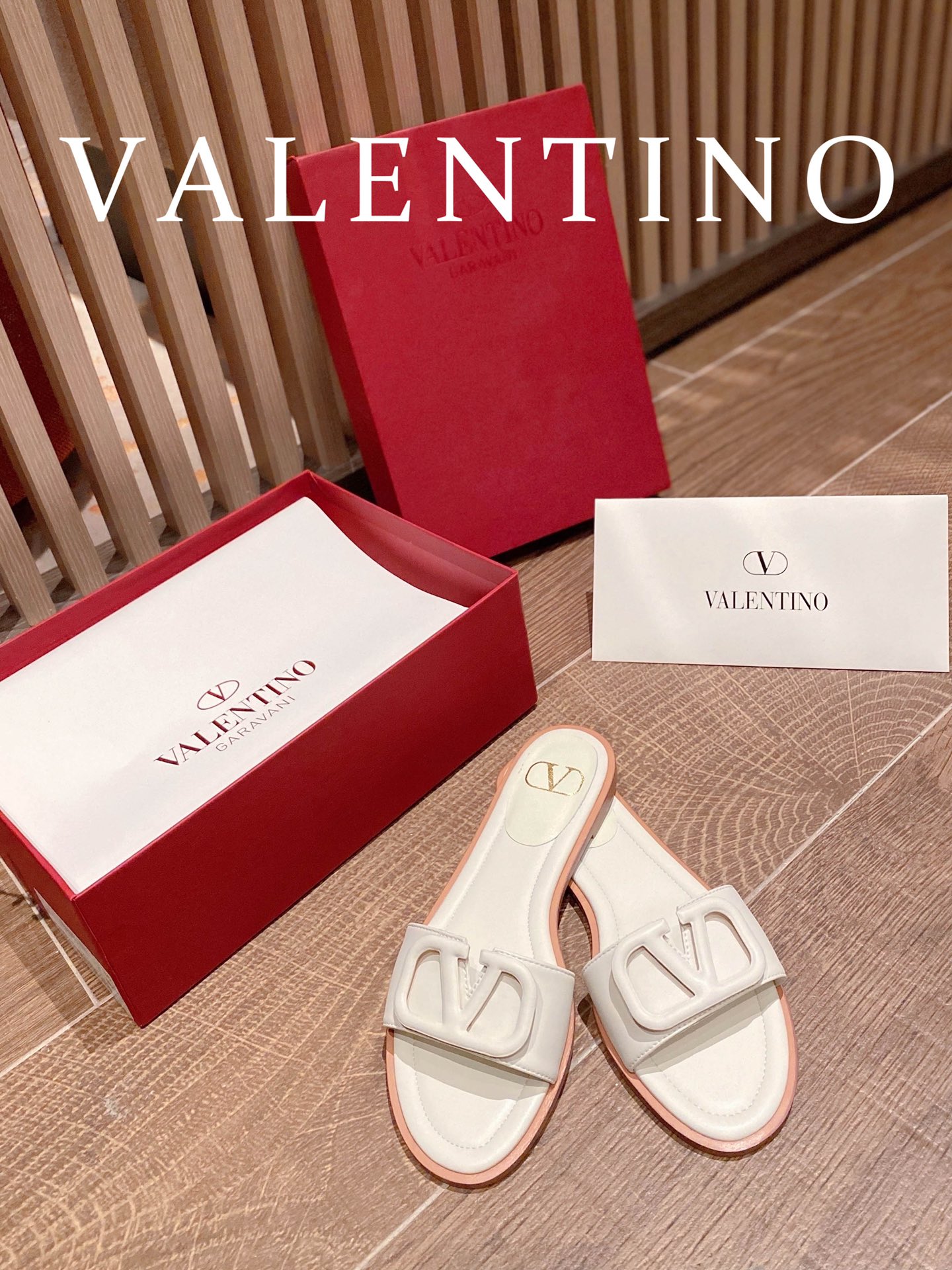 😀25248-Valentino-724 gallery