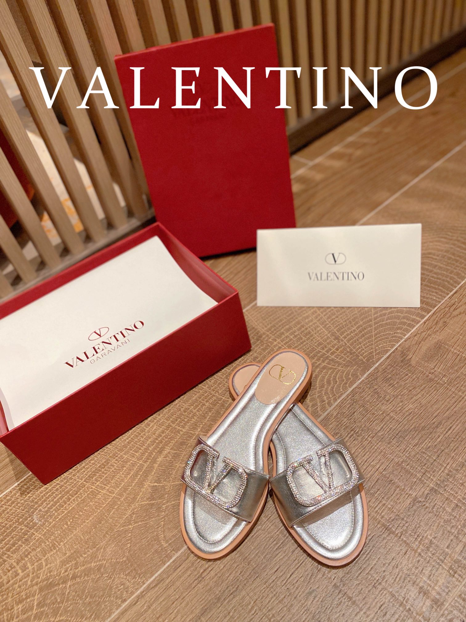 ⬆️25248-Valentino-724 gallery