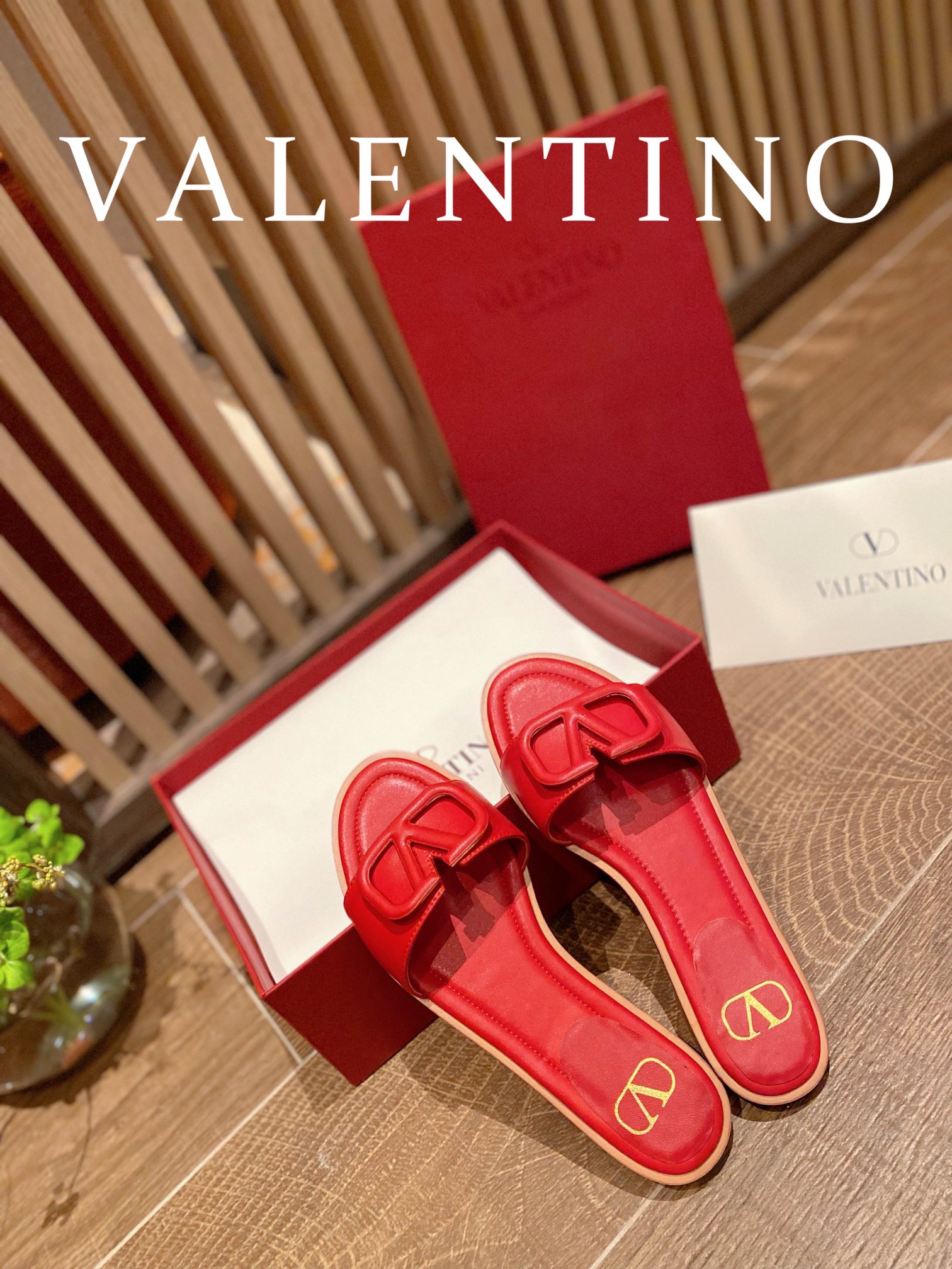 ⬆️25248-Valentino-724 gallery