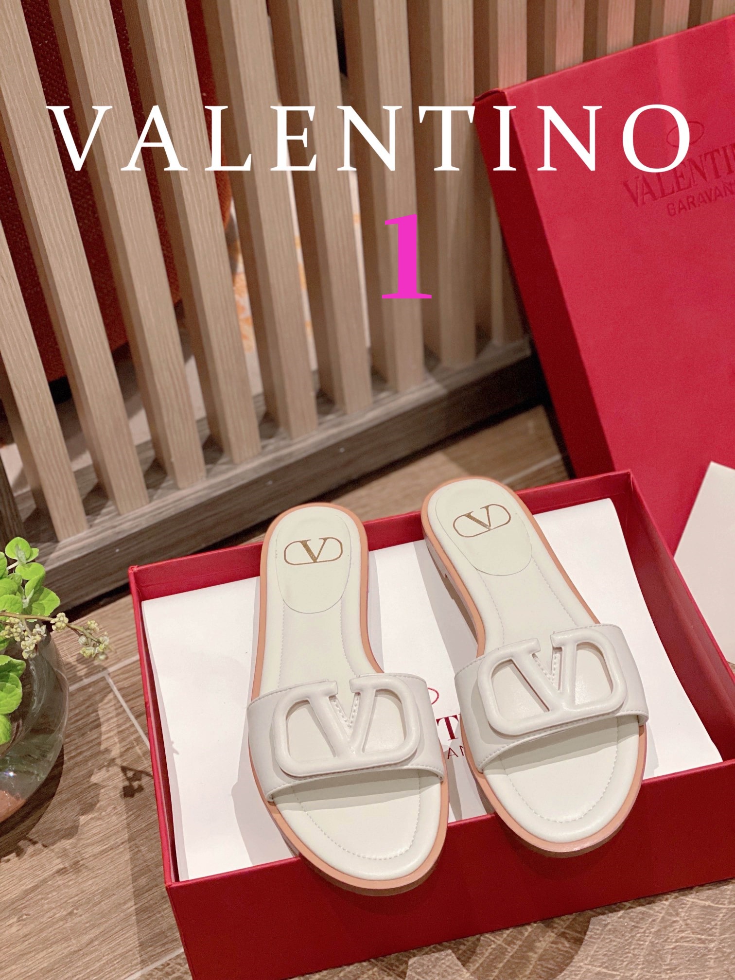 ⬆️25248-Valentino-724 gallery