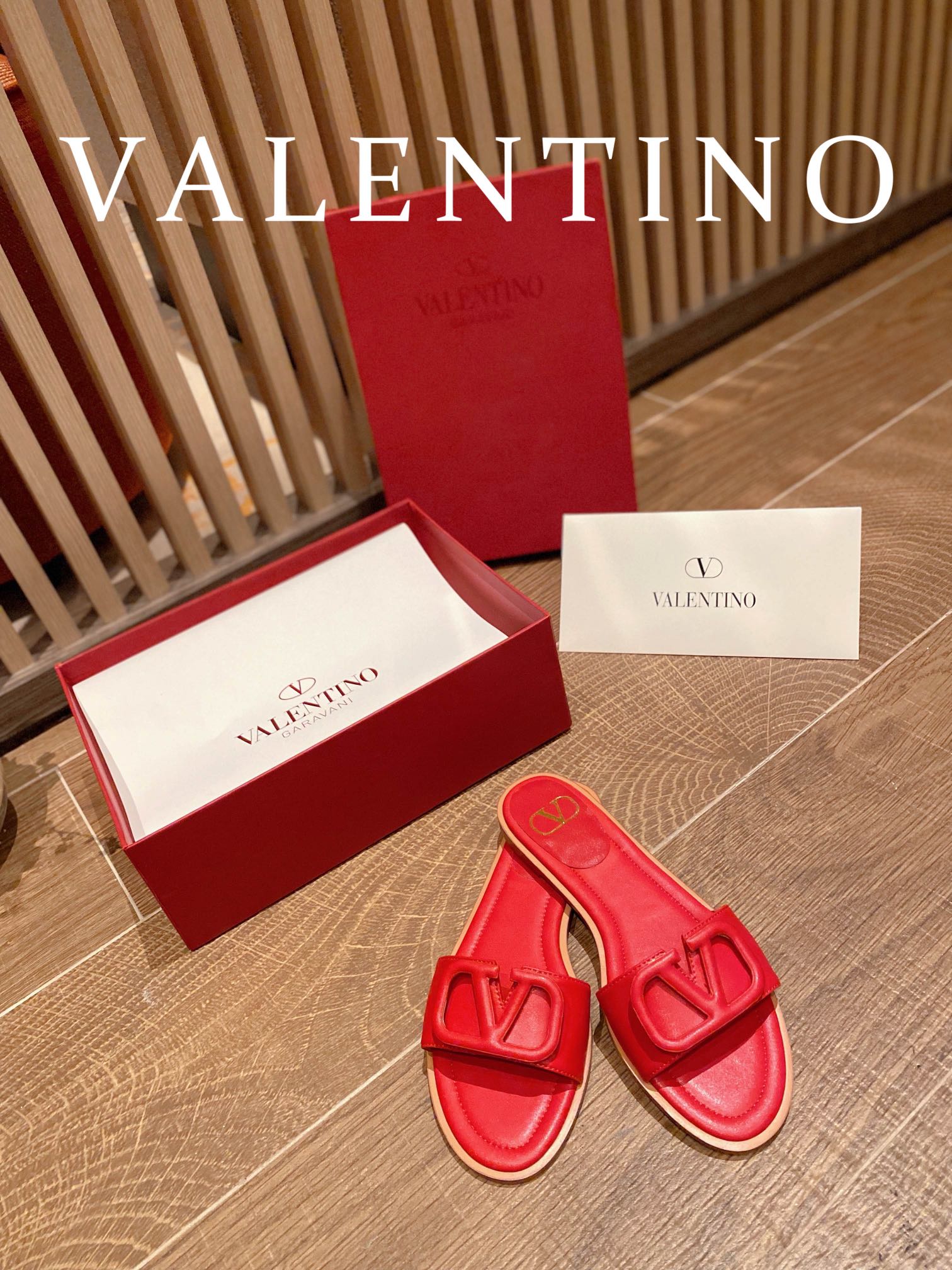 ⬆️25248-Valentino-724 gallery