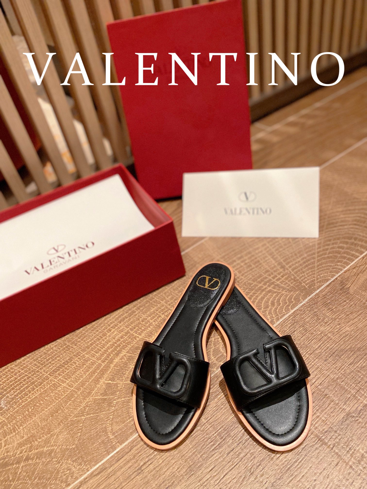 ⬆️25248-Valentino-724 gallery