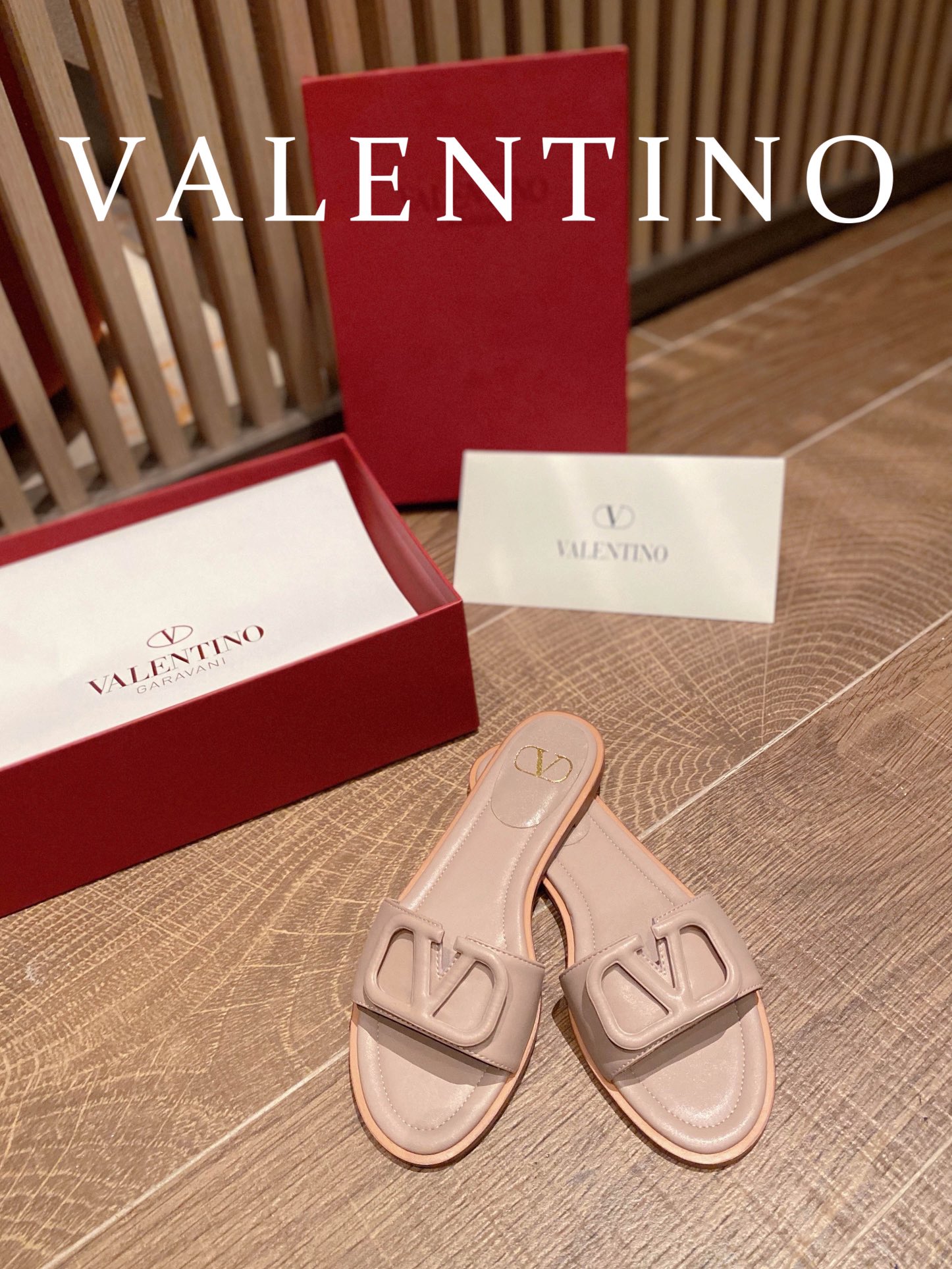 ⬆️25248-Valentino-724 gallery