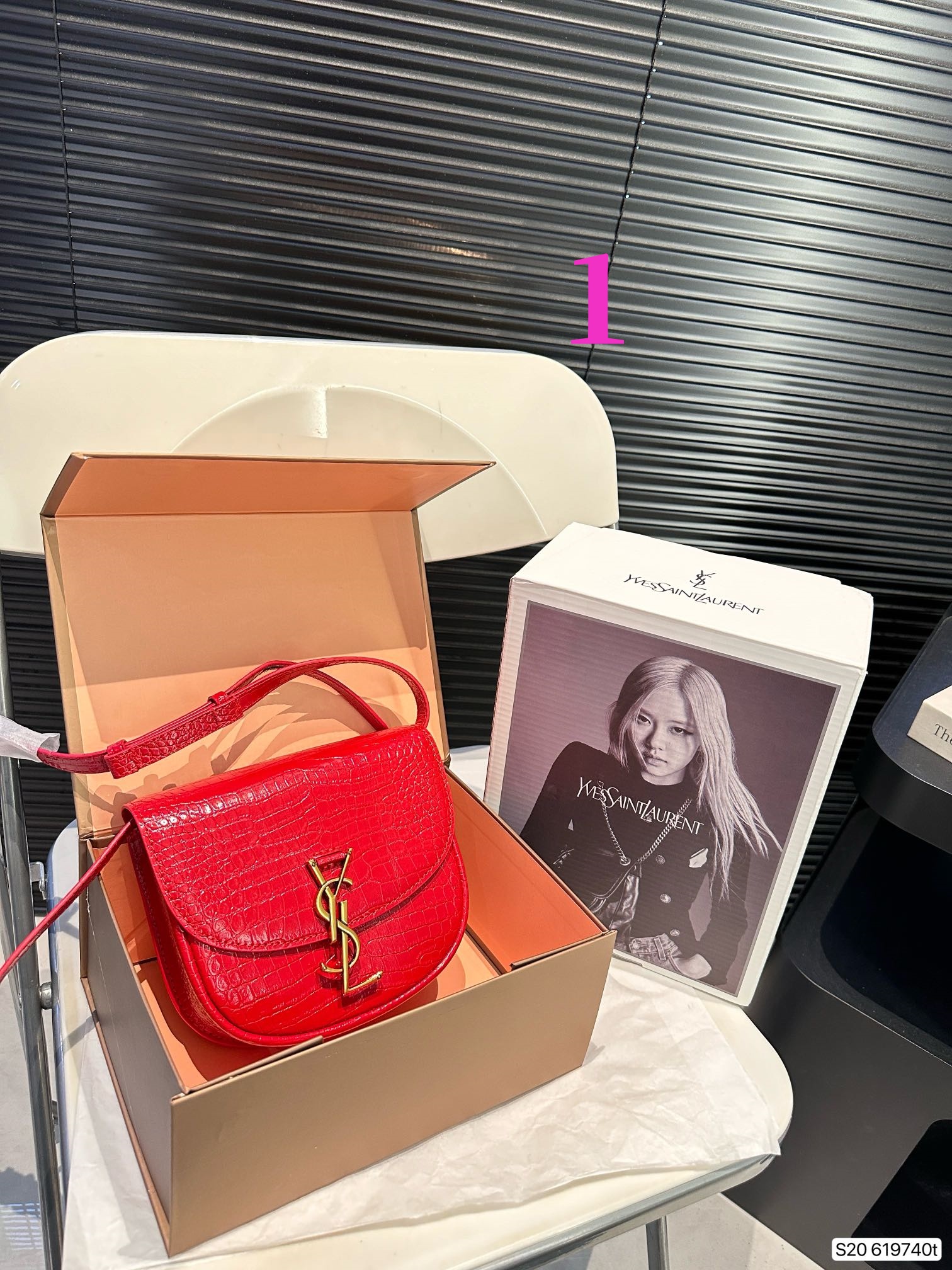 😀25254-YSL-428 gallery