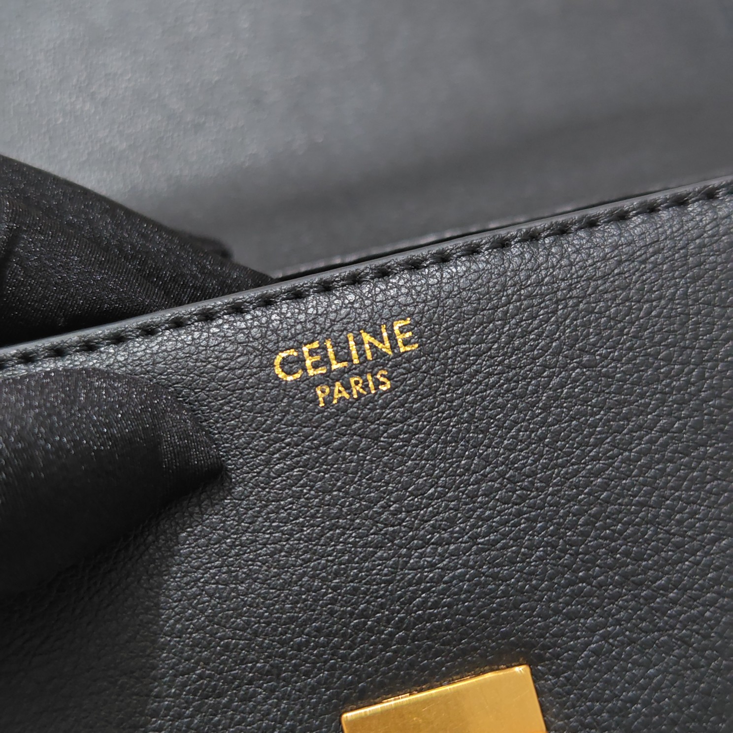 😀25270-Celine-$96 gallery