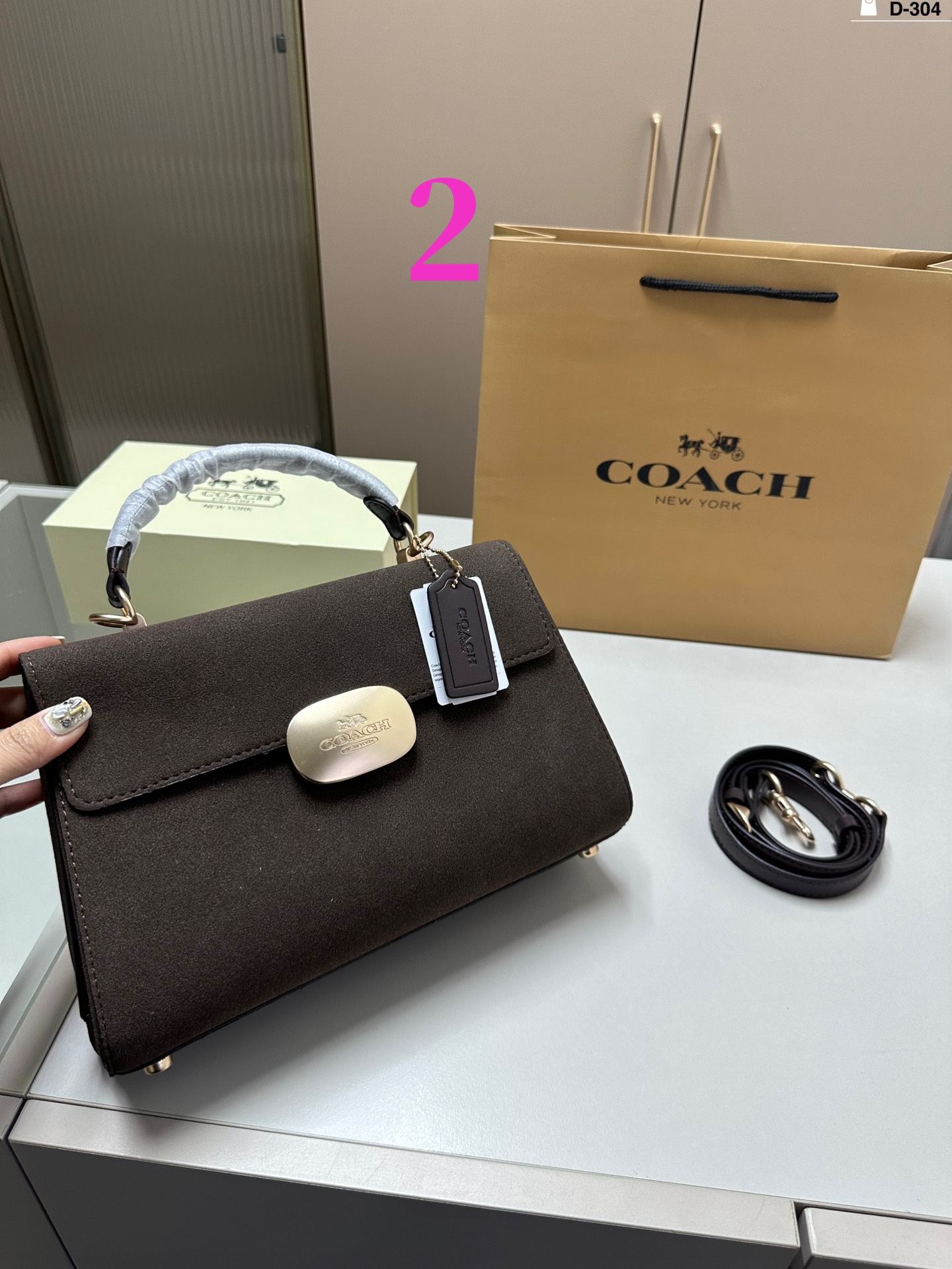 😀25273-COACH-$68 gallery