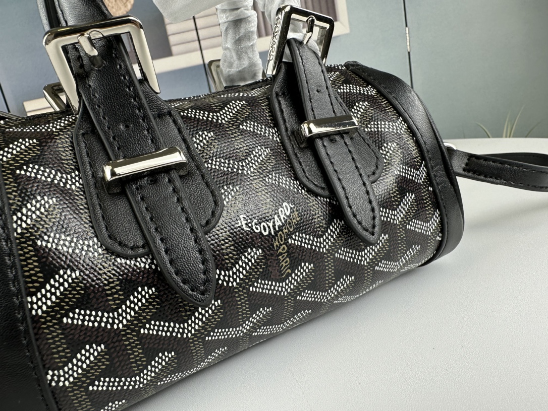 😀25296-Goyard-550 gallery