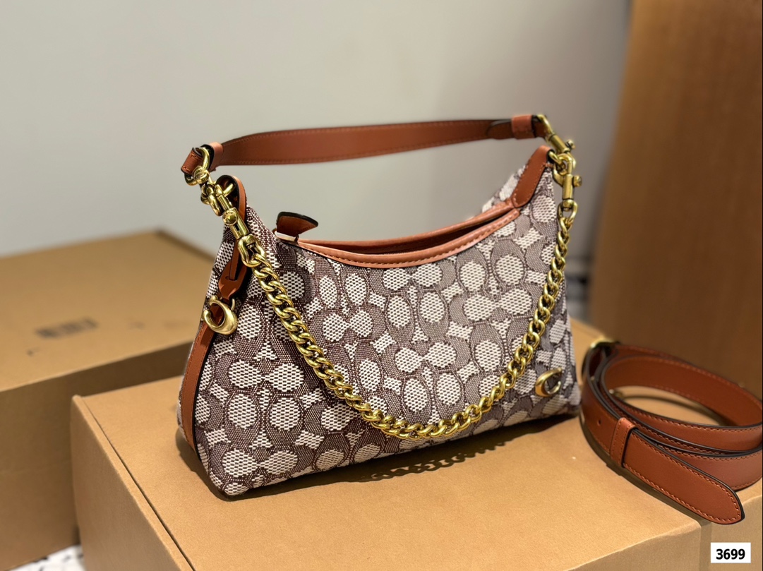 😀25517-COACH-$68 gallery