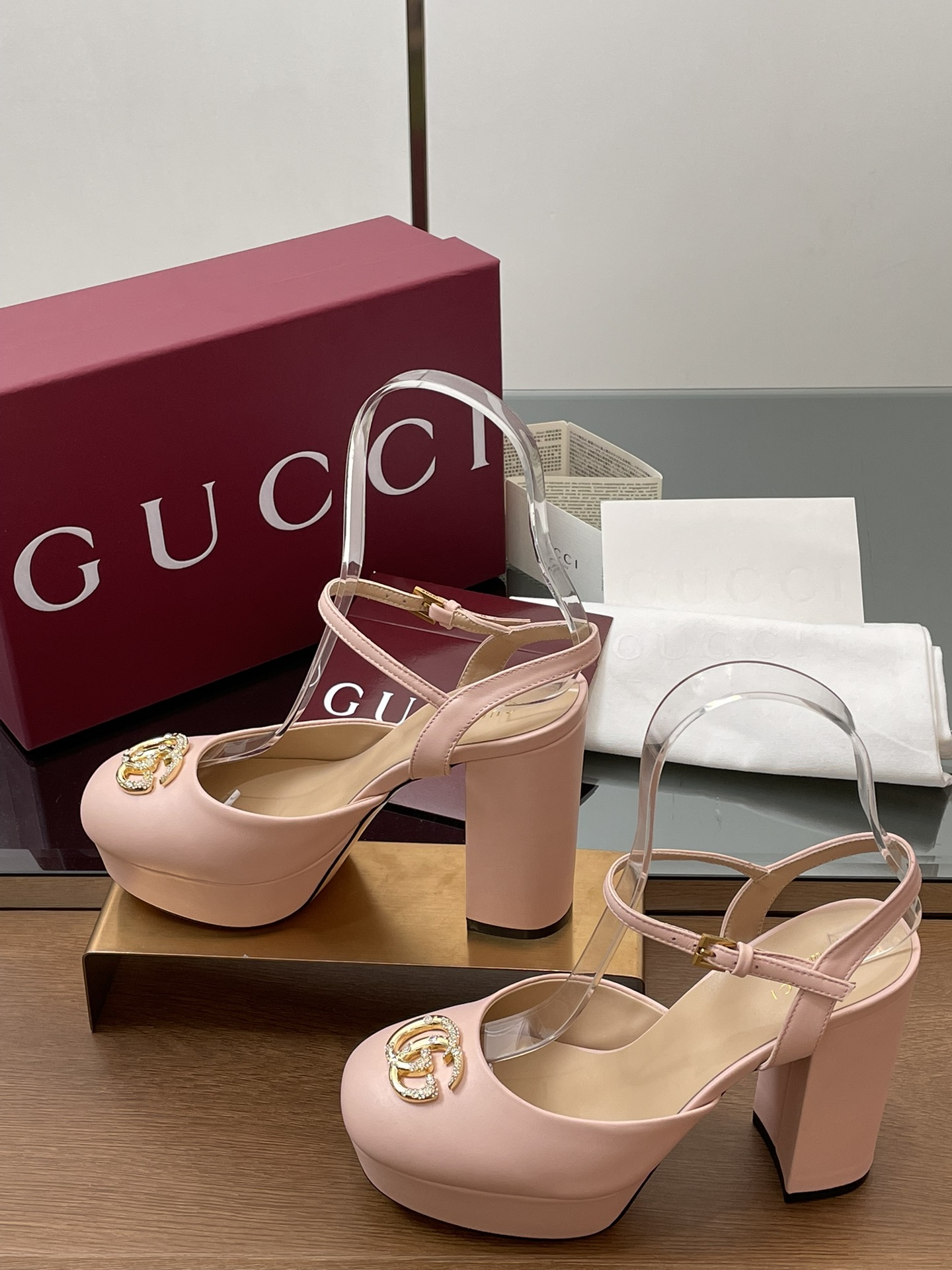 😀25525-Gucci-945 gallery