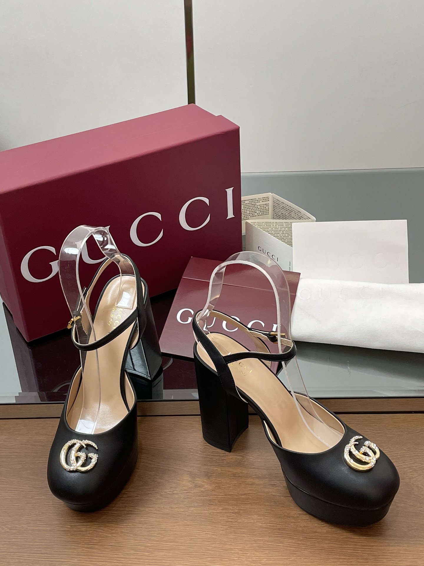 😀25525-Gucci-945 gallery