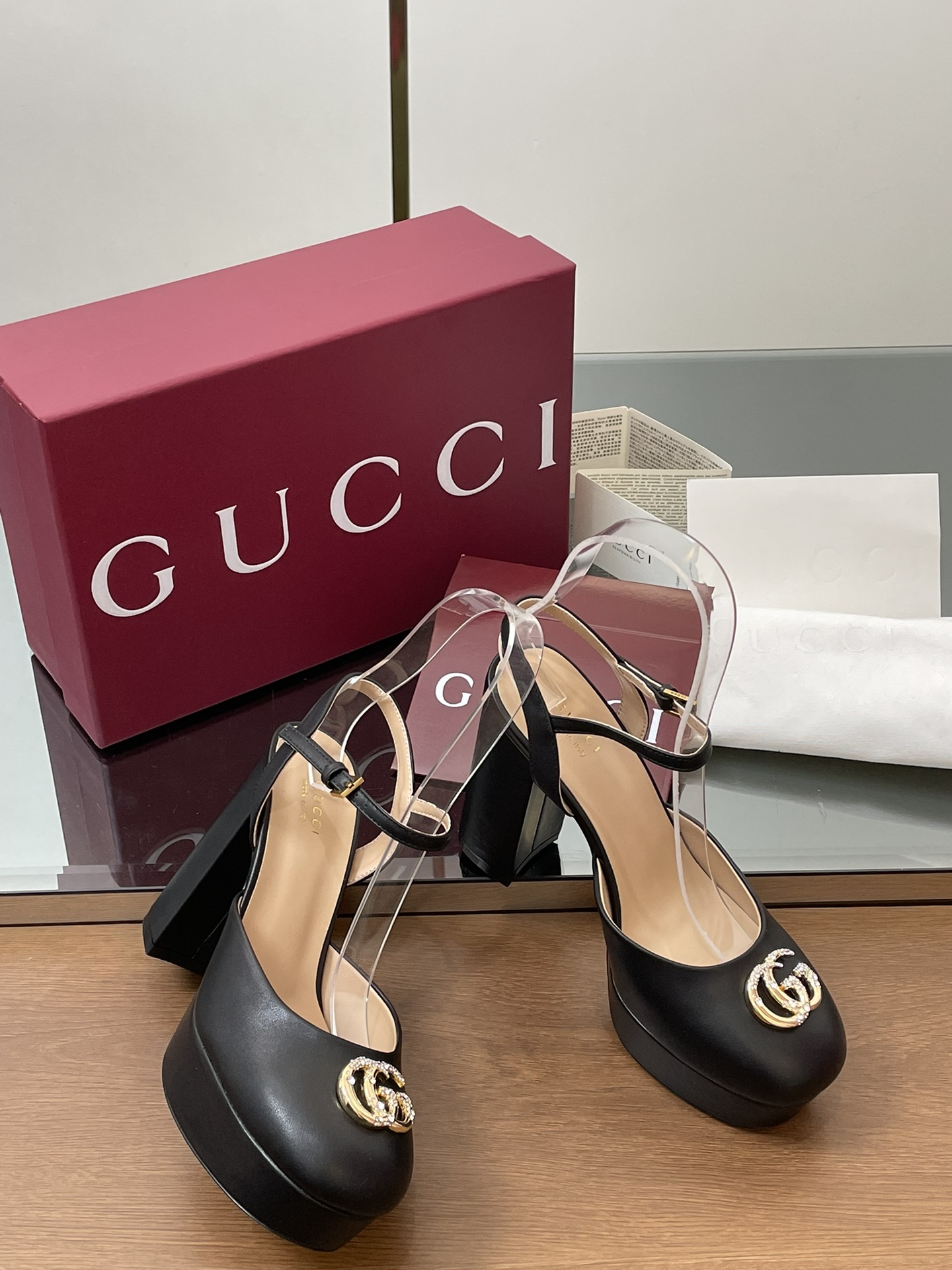 😀25525-Gucci-945 gallery