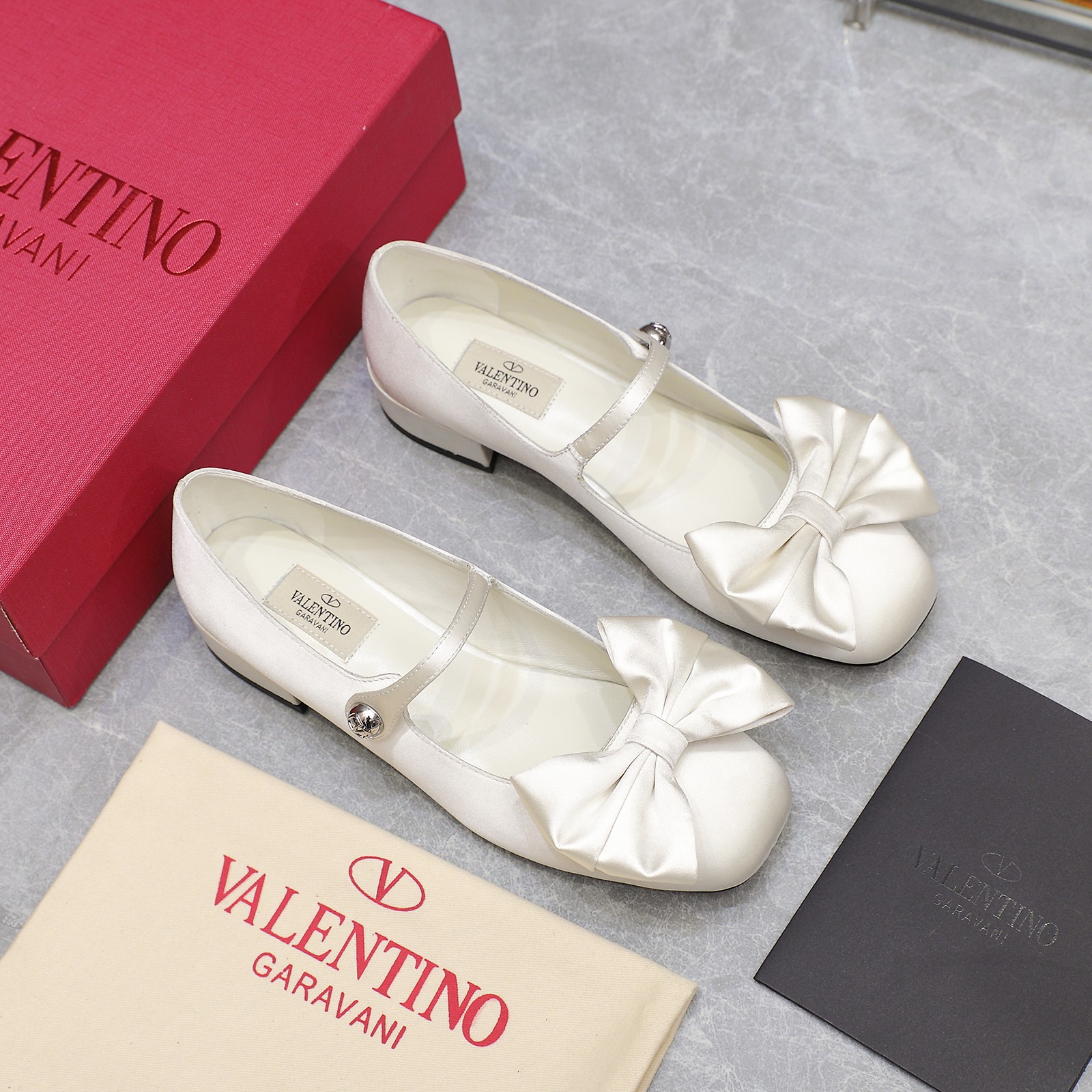 😀25526-Valentino-875 gallery