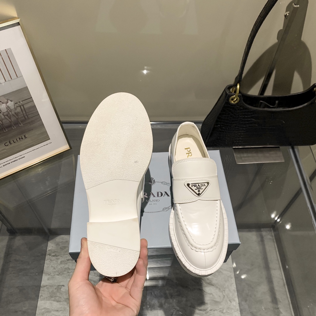 ⬆️2586-PRADA-435 gallery