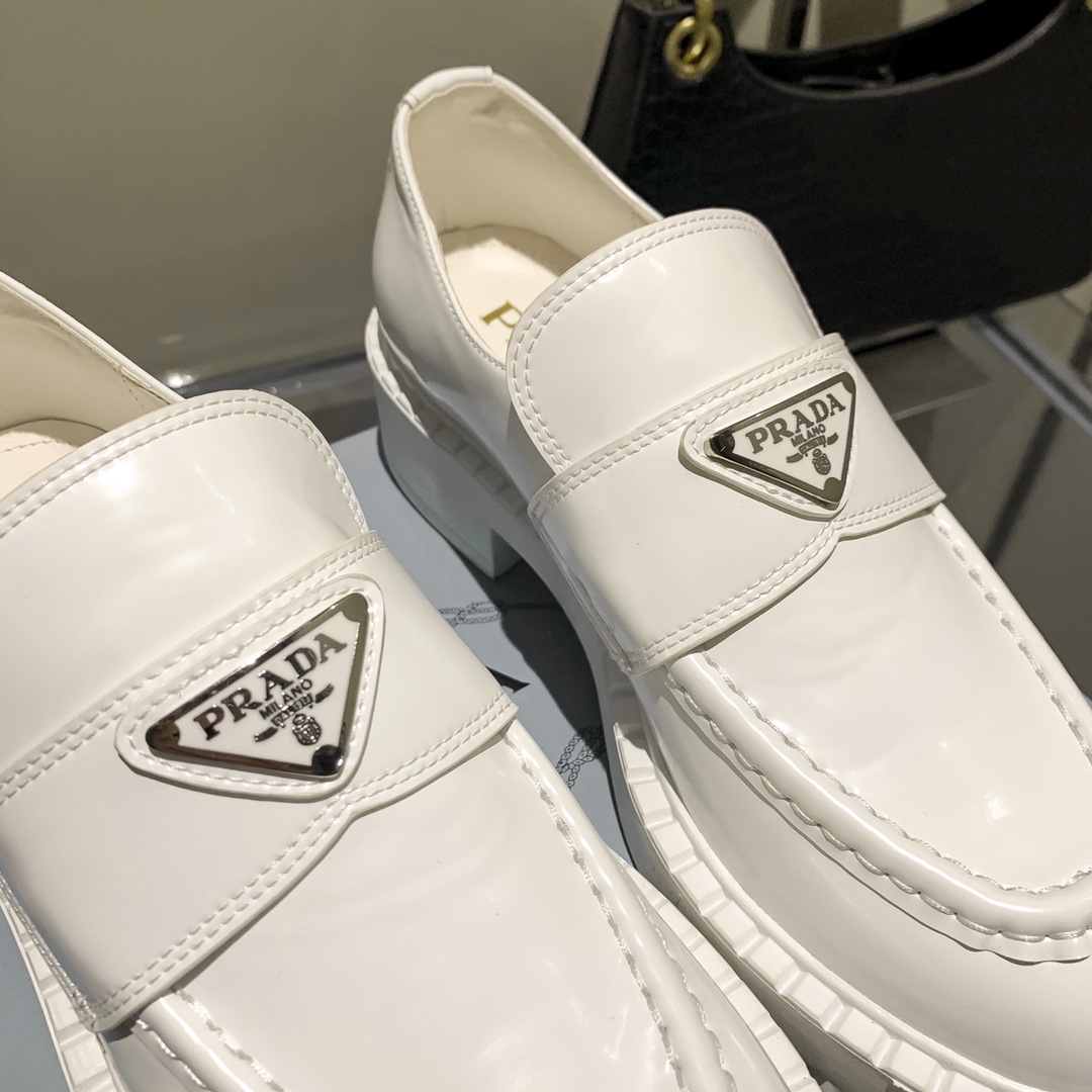 ⬆️2586-PRADA-435 gallery