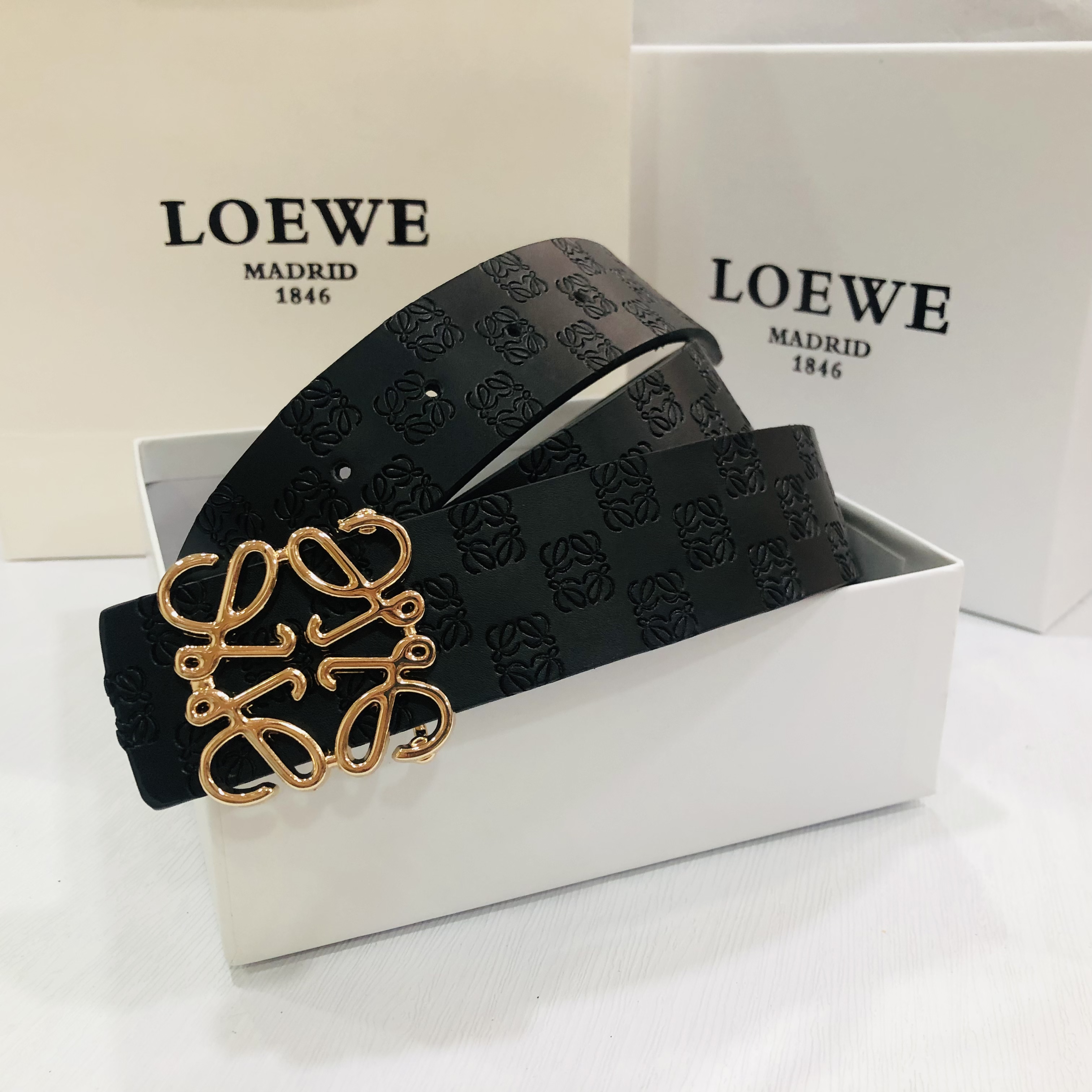 $25.89 LOEWE   3979-M gallery