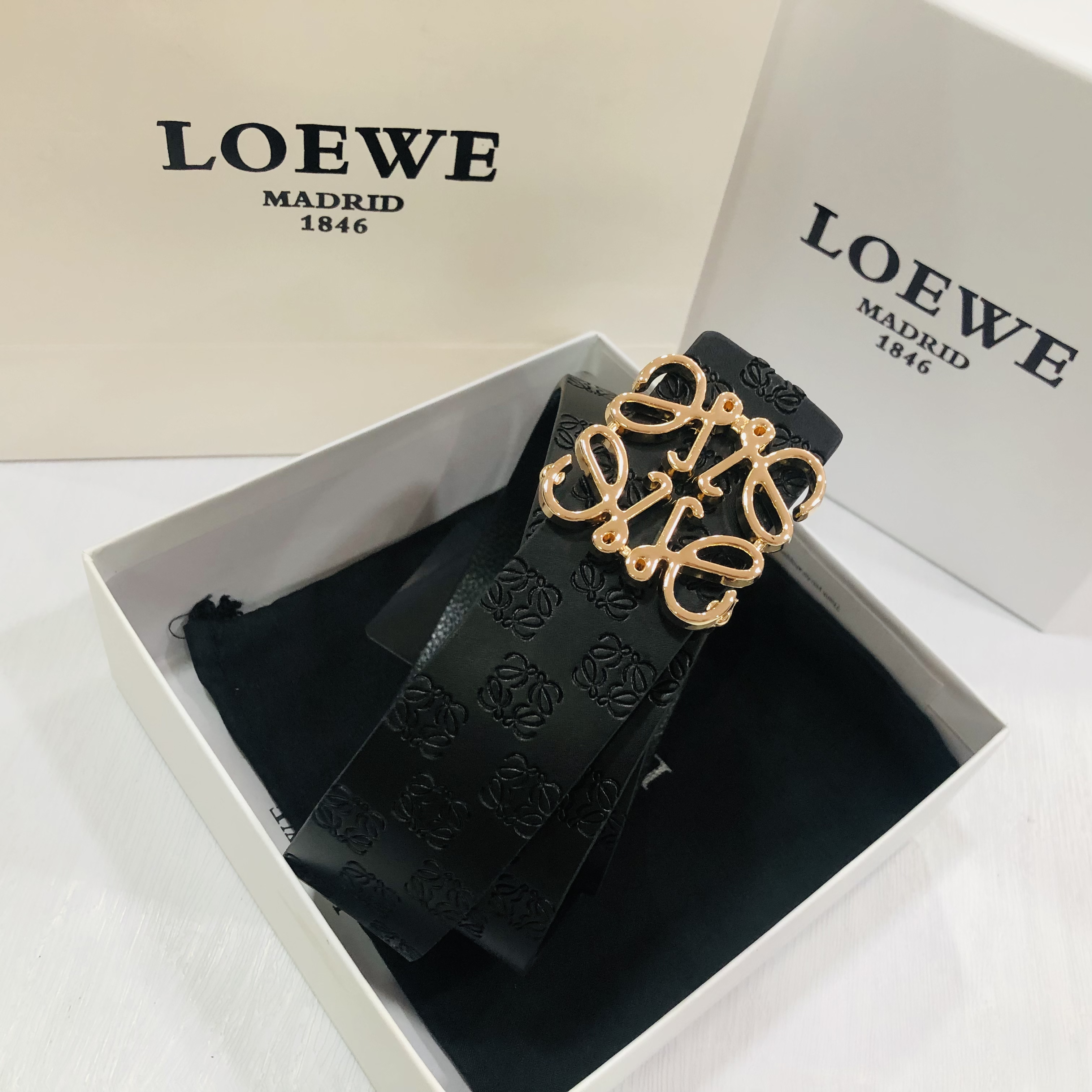 $25.89 LOEWE   3979-M gallery