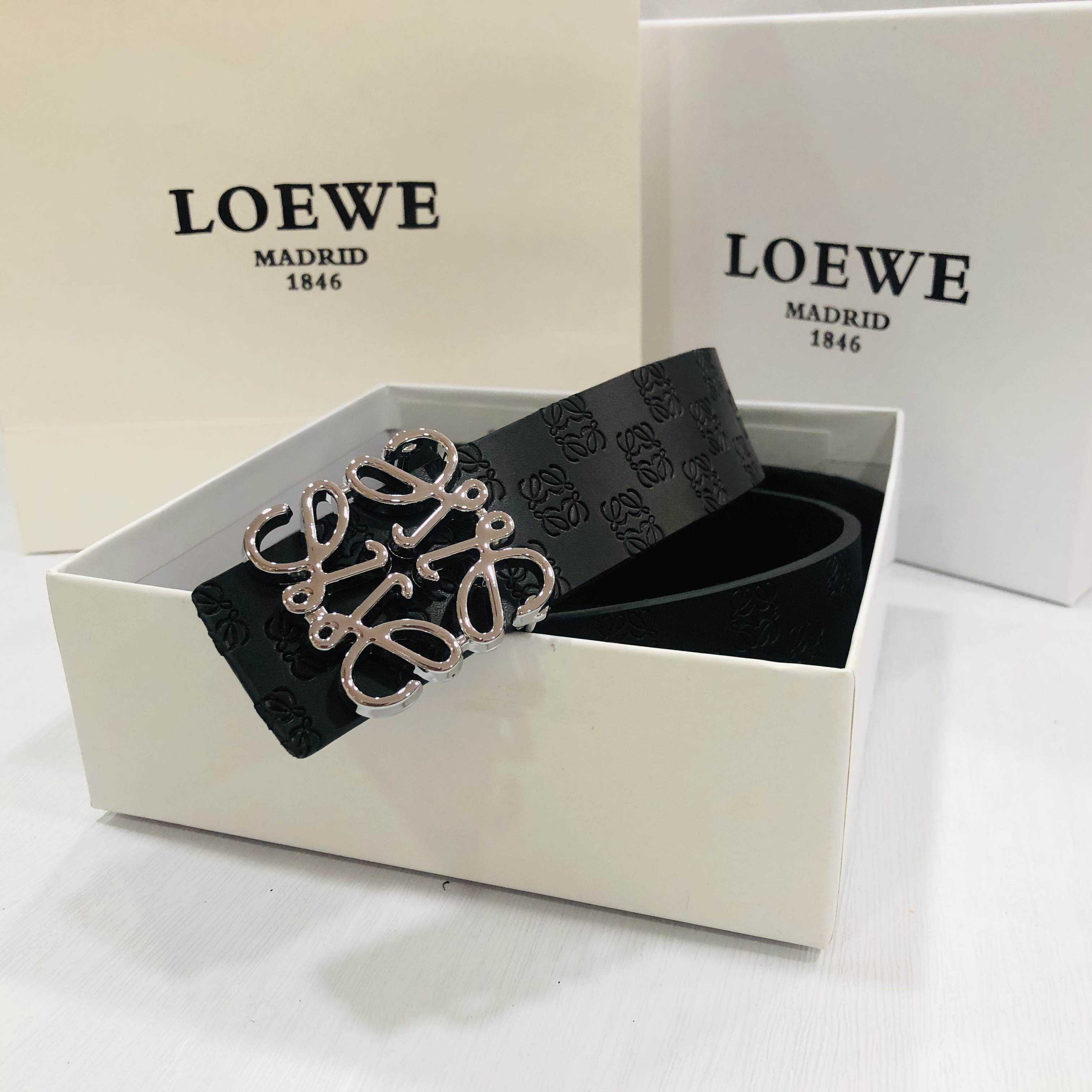 $25.89 LOEWE   3979-M gallery