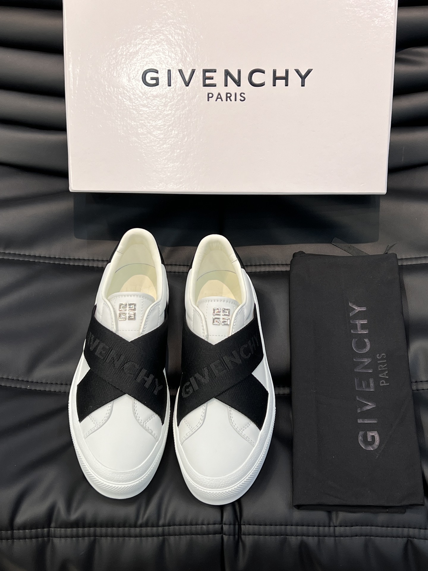 ⬆️4481-Givench-699 gallery