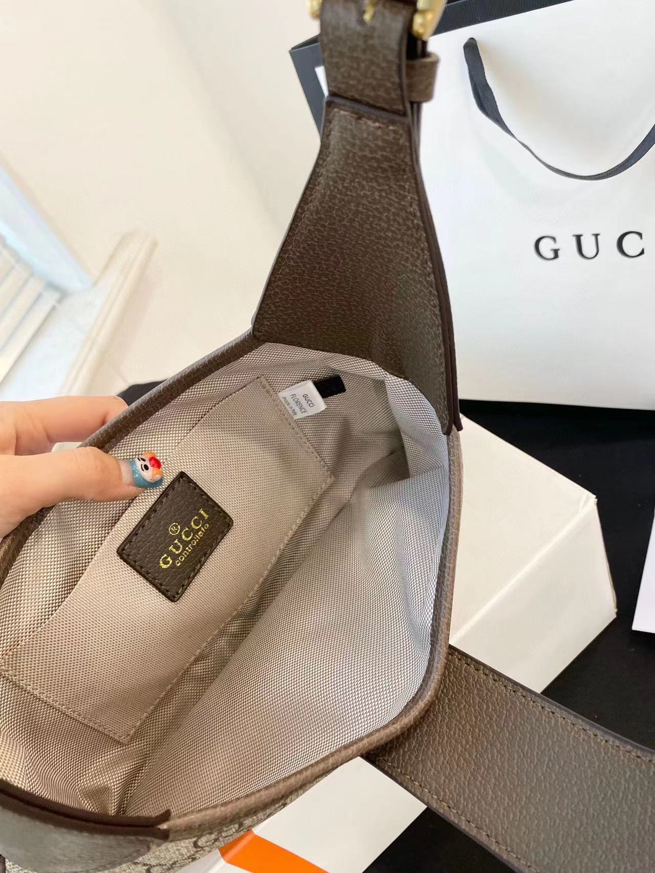 $49.89 GUCCI     306-10265-T gallery