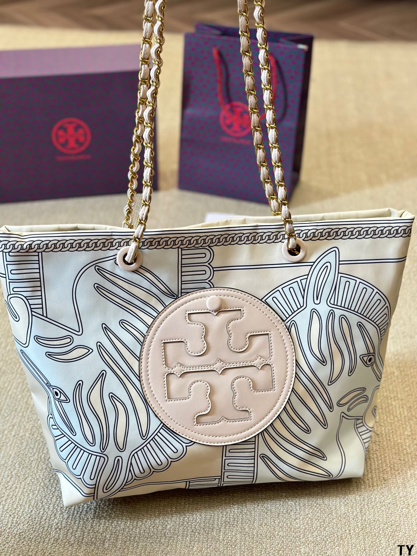 😀83857-Tory Burch-448 gallery