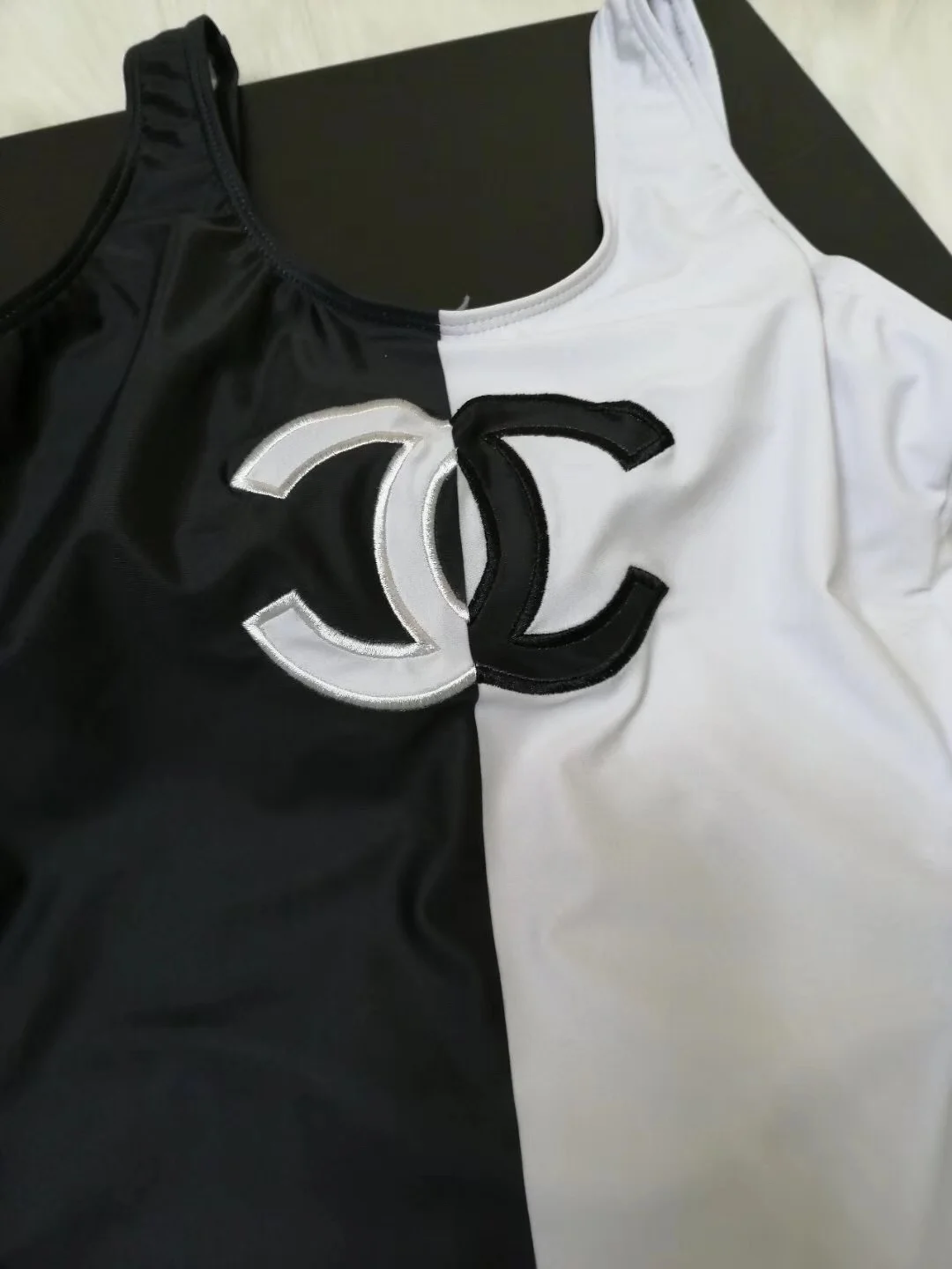 ..CHANEL $21 gallery